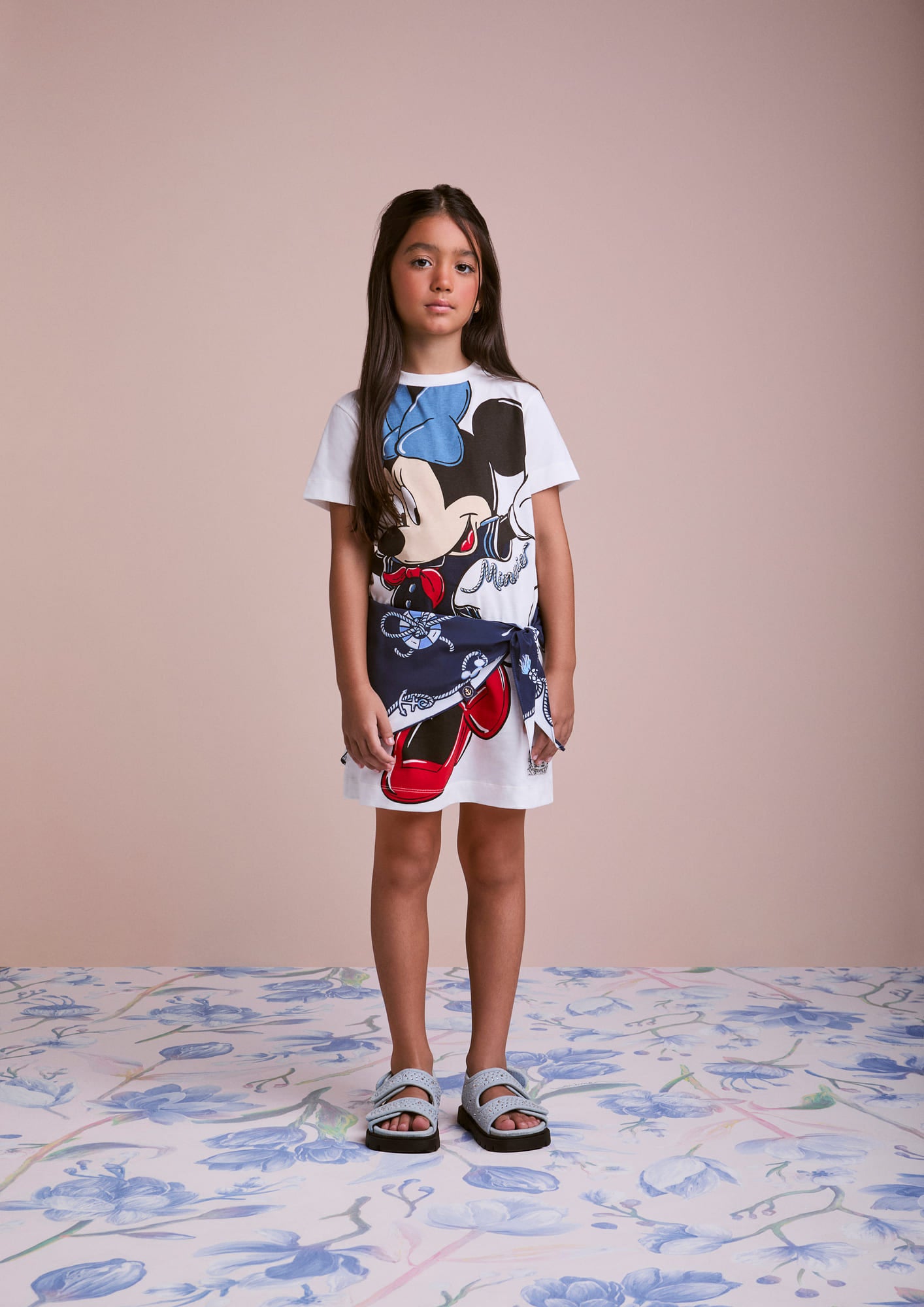 Vestido Infantil Animê Verão Branco Minnie com Lenço Disney