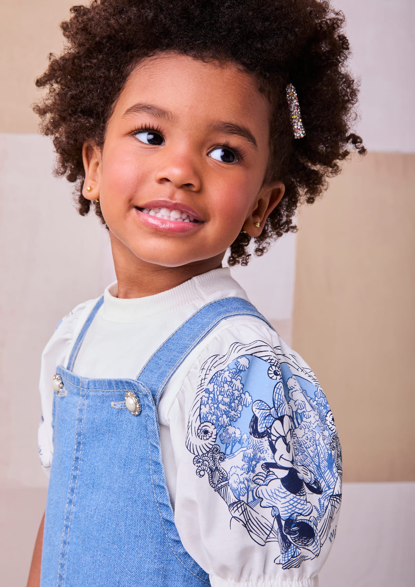 Salopete Infantil Animê Jeans com Brilho