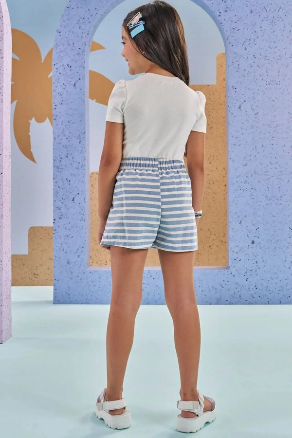 Conjunto Infantil Kukiê Verão com Shorts Azul Listrado e Blusa Branca Lacinho