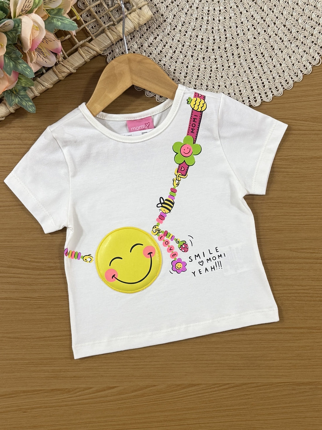 Conjunto Infantil Momi Verão com Saia Rosa e Blusa Branca Bolsinha Smile 3D