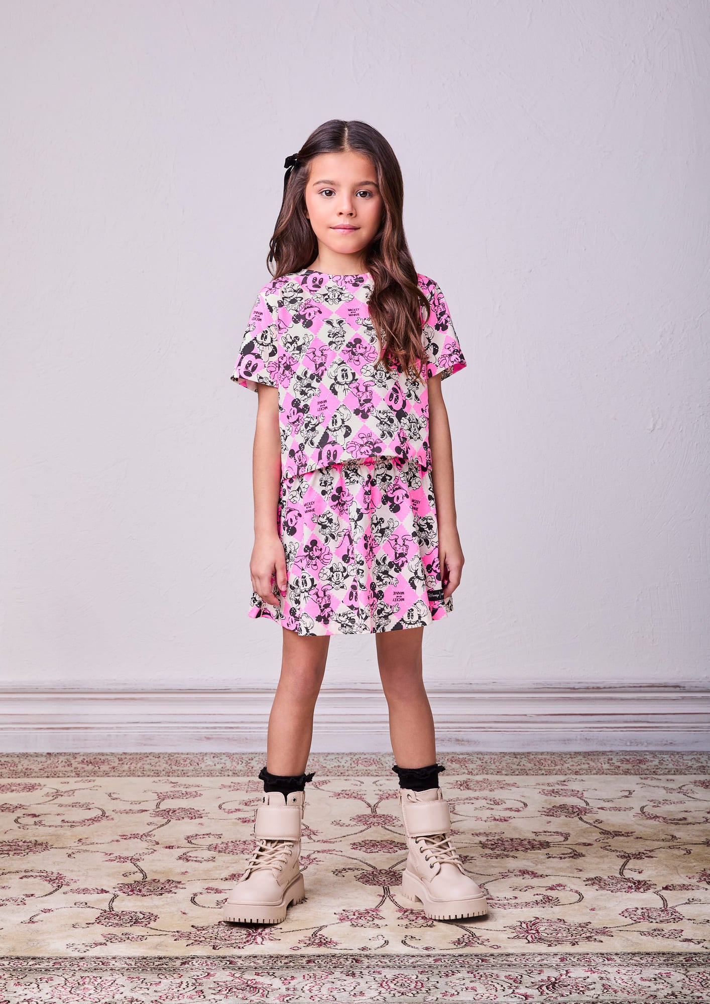 Conjunto Infantil Animê com Saia e Blusa Rosa Xadrez Minnie e Mickey Disney