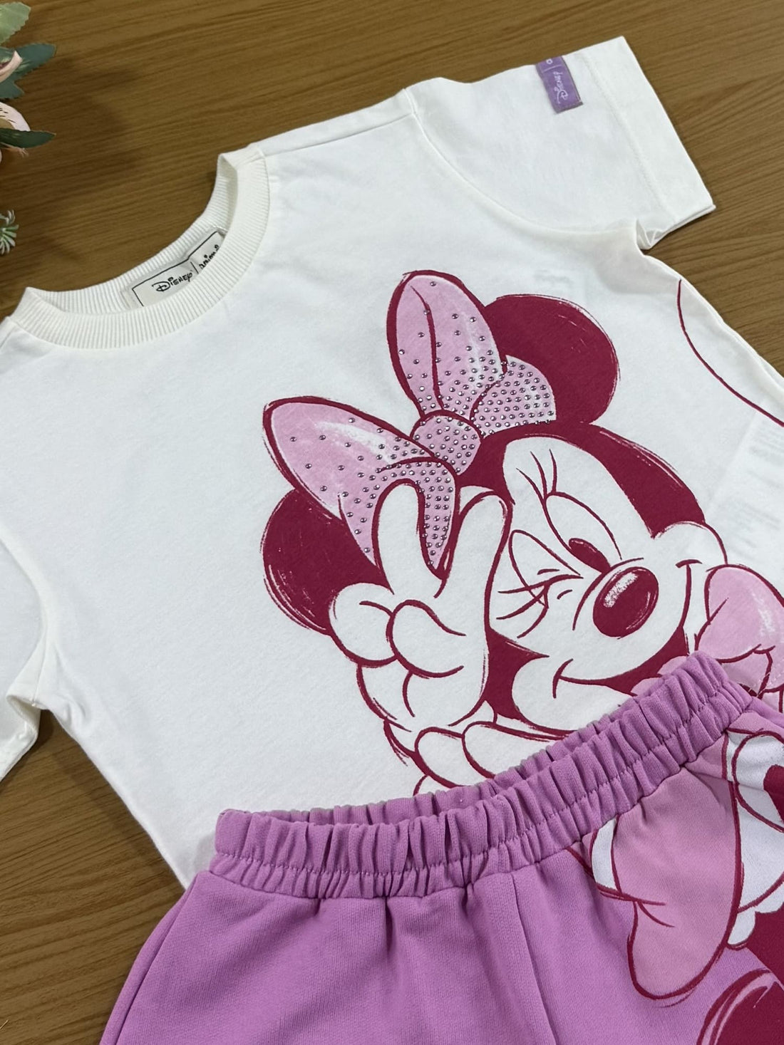 Conjunto infantil Animê Shorts Rosa e Blusa Manga Curta Minnie Disney