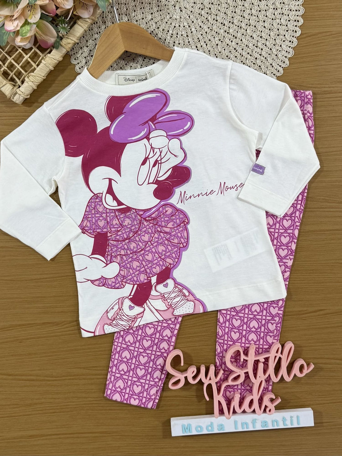 Conjunto Infantil Animê Inverno com Calça Rosa e Blusa Branca Minnie Mouse Disney