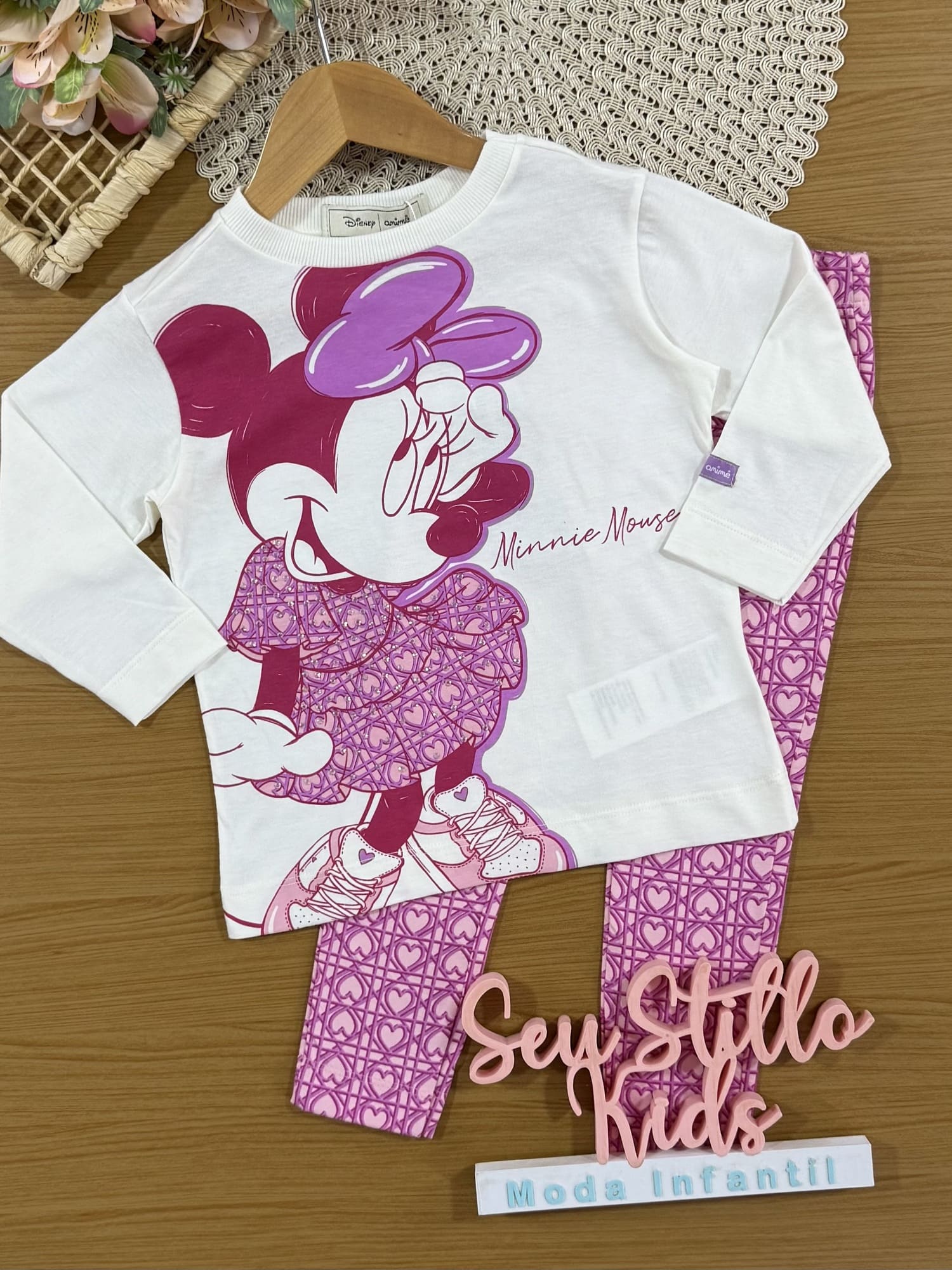 Conjunto Infantil Animê Inverno com Calça Rosa e Blusa Branca Minnie Mouse Disney