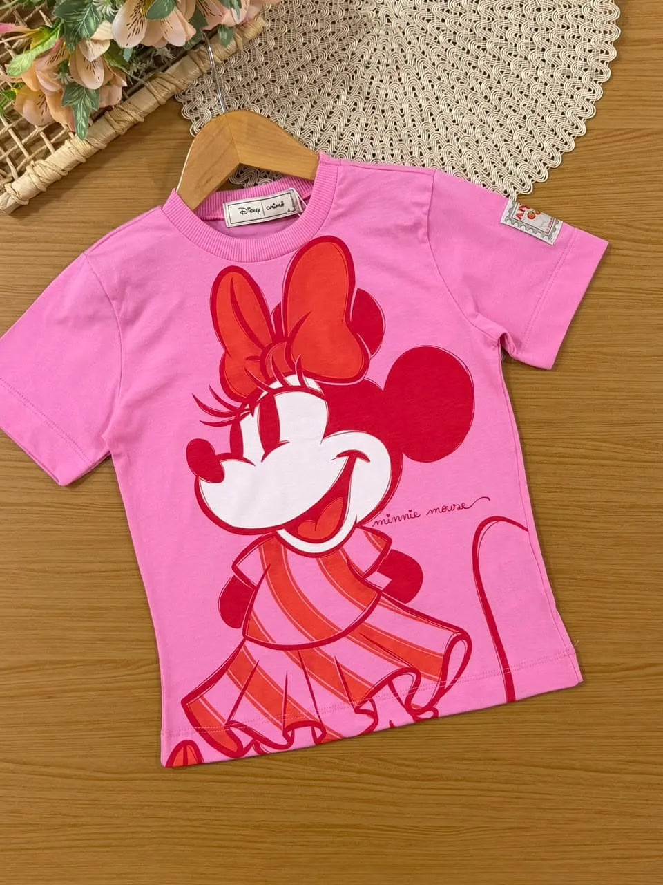 Conjunto Infantil Menina Animê com Shorts Ciclista Vermelho e Blusa Rosa Minnie Disney