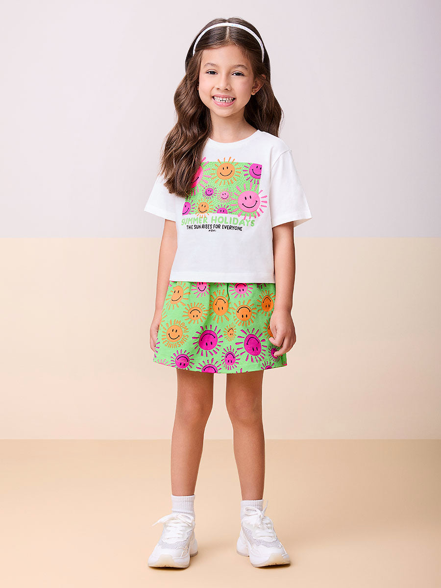 Conjunto Infantil Momi Verão Shorts Saia Verde e Blusa Sol com Strass