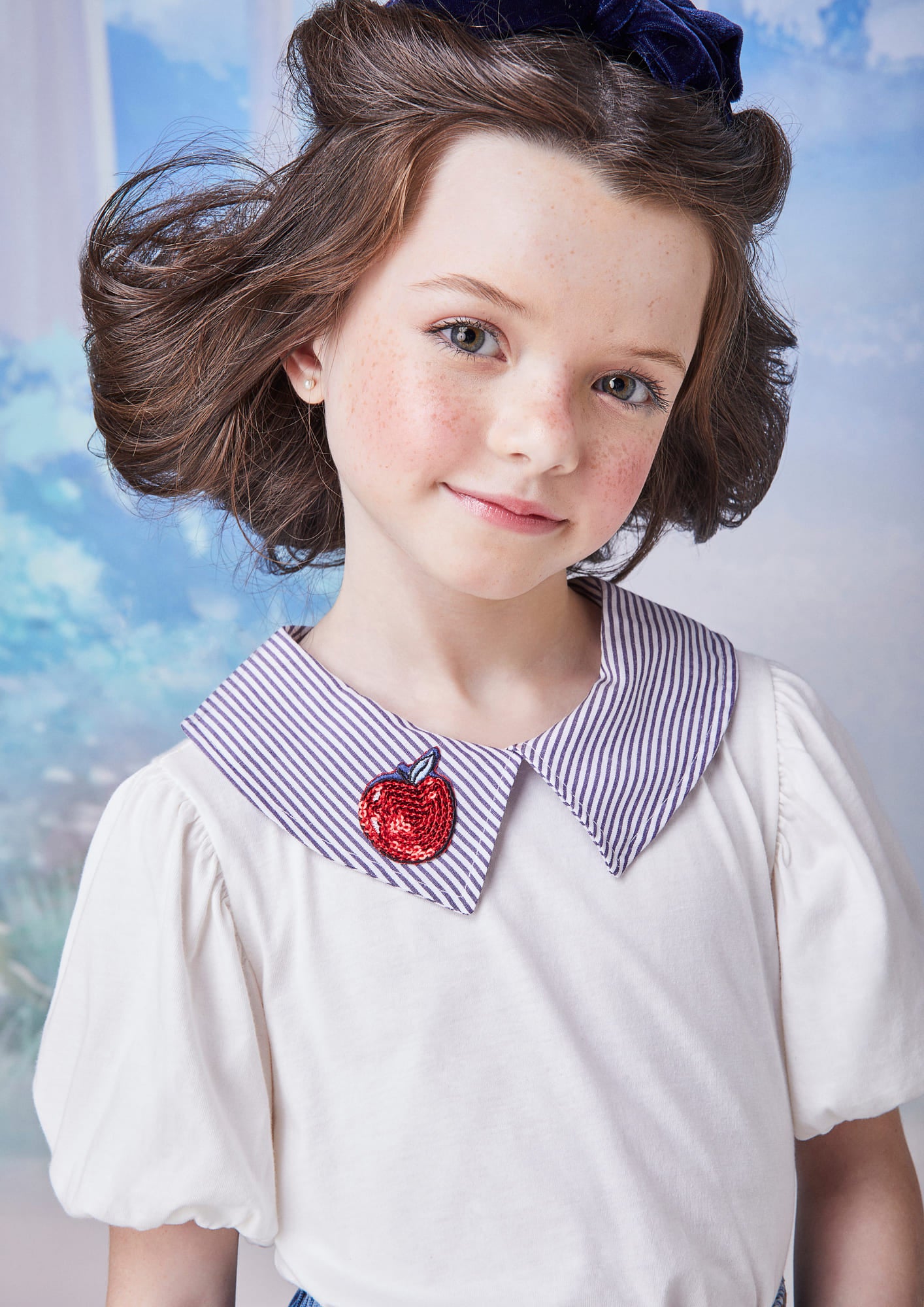 Blusa Infantil Animê Manga Curta Maçã Branca de Neve Disney