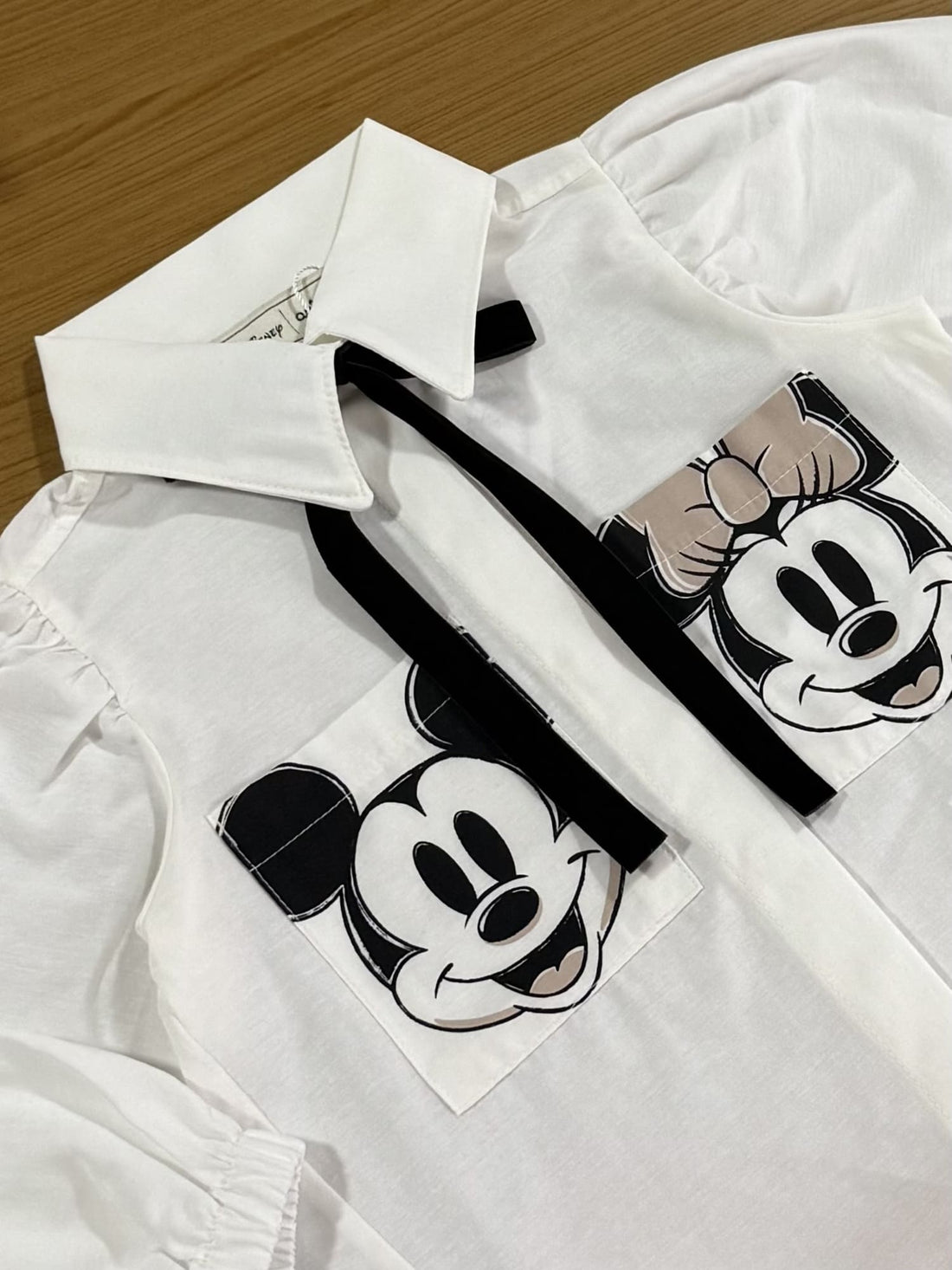 Blusa Infantil Animê Inverno com Gola e Manga Longa Branco Minnie e Mickey Disney