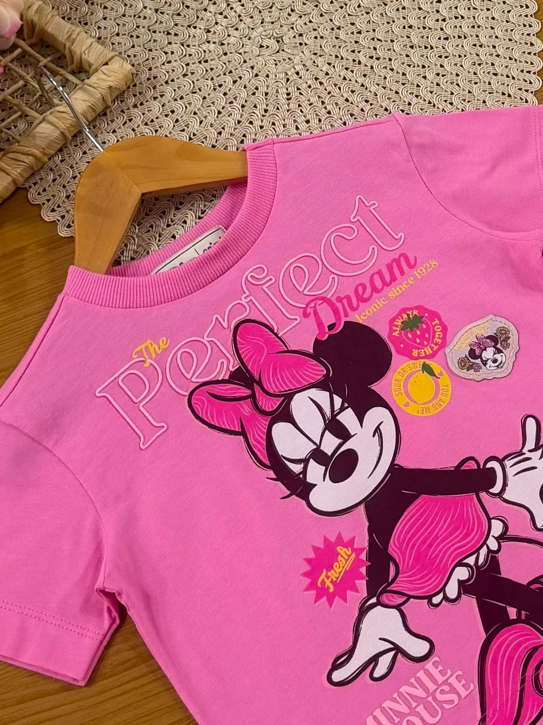Blusa Infantil Menina Animê Rosa Minnie Disney
