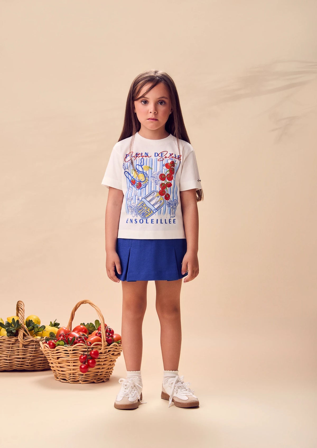 Conjunto Infantil Menina Animê com Shorts Saia Azul e Blusa Frutinhas