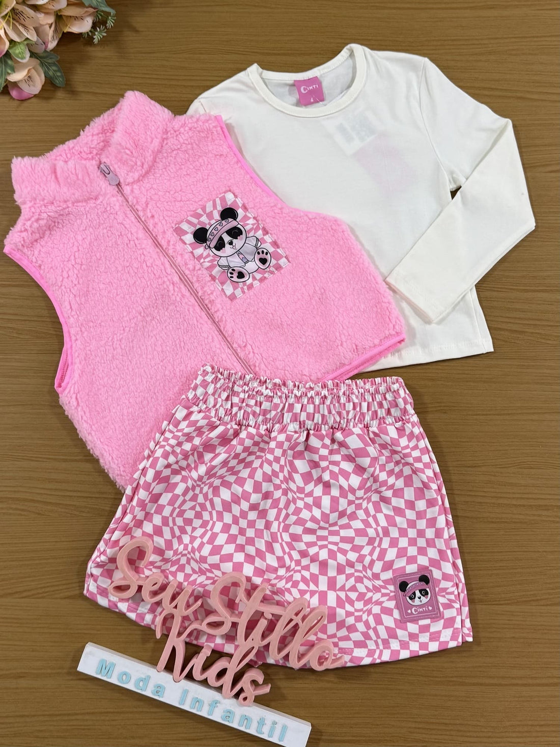 Conjunto Infantil Cinti Inverno Shorts Saia, Blusa e Colete Rosa Panda