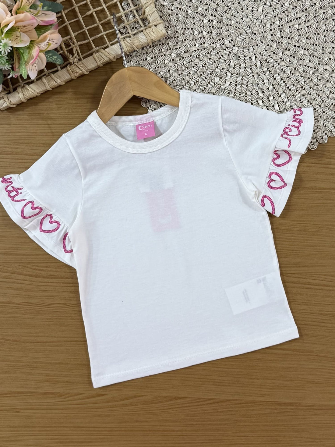 Salopete Infantil Cinti Verão Rosa Laço 3D e Blusa Branca Corações