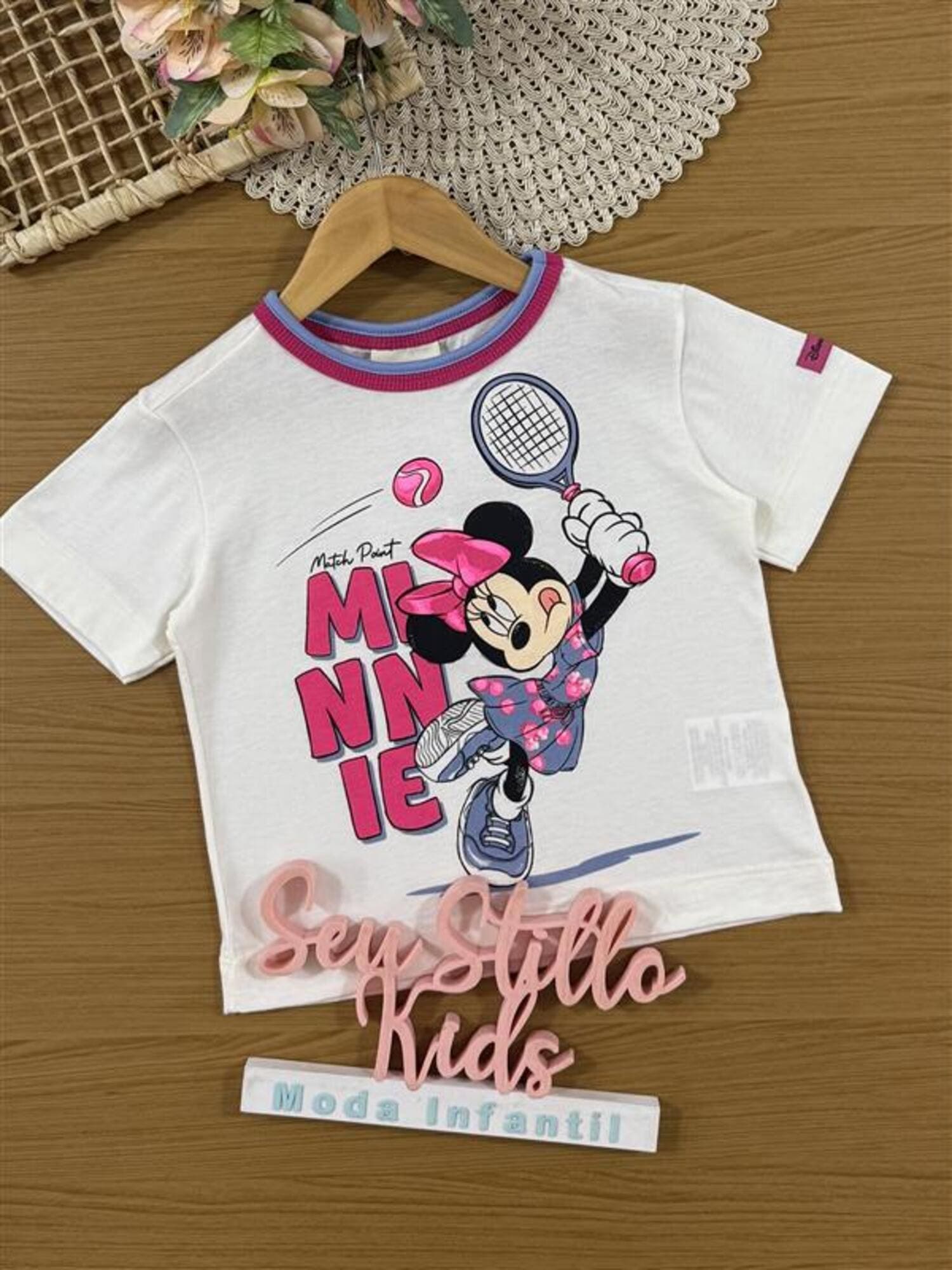 Blusa Infantil Animê Verão Branca Minnie Tênista Disney