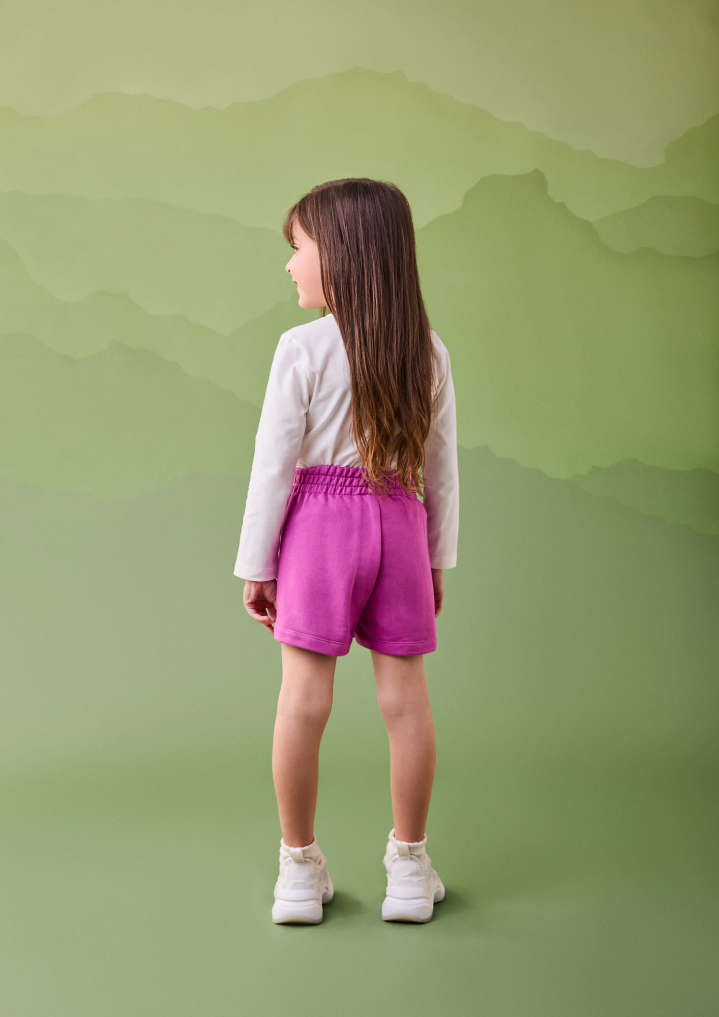 Conjunto Infantil Momi Inverno com Shorts Lilás e Blusa Branca Coração