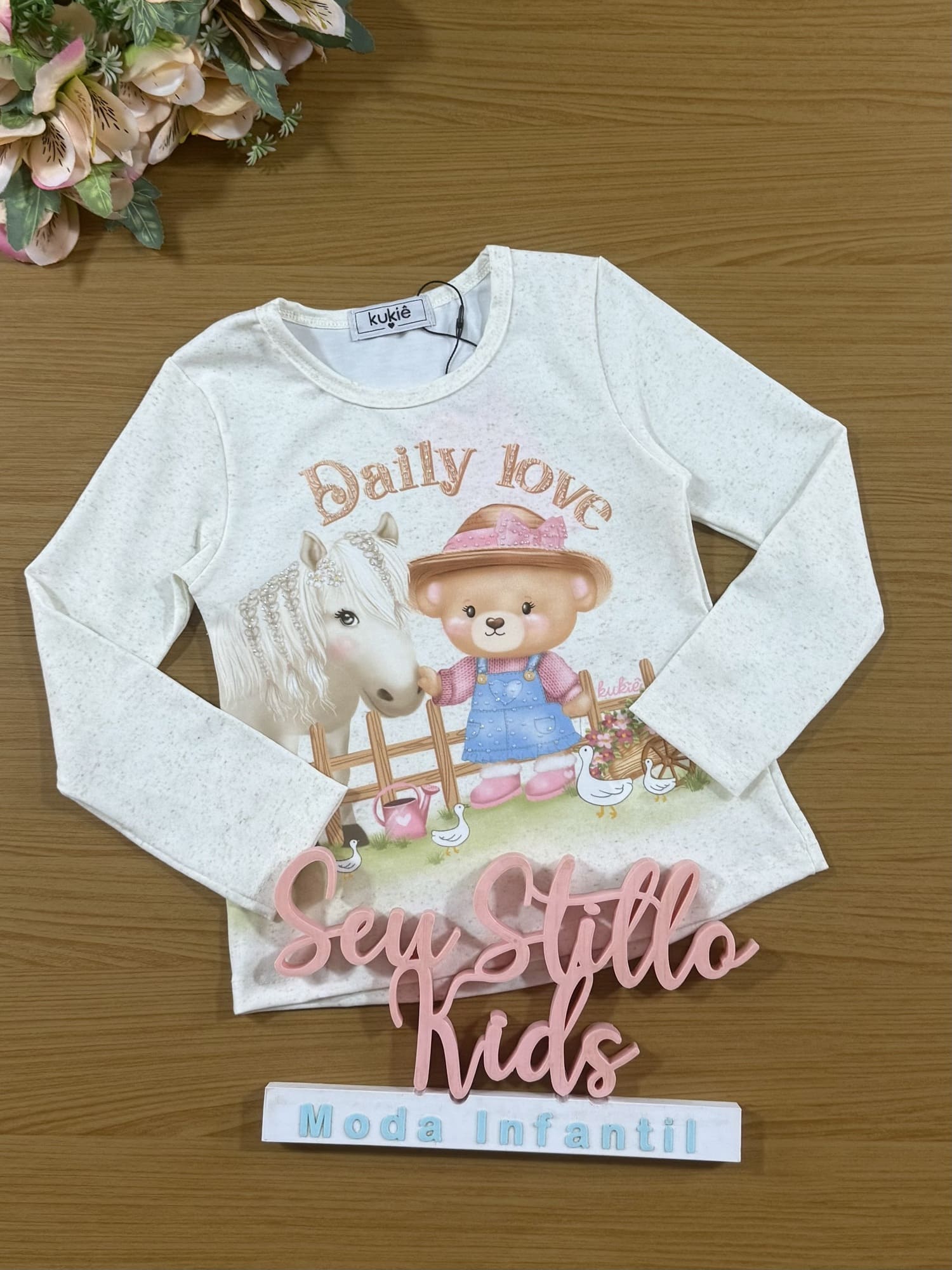 Blusa Infantil Kukie Inverno Manga Longa Off White Ursinha na Fazenda
