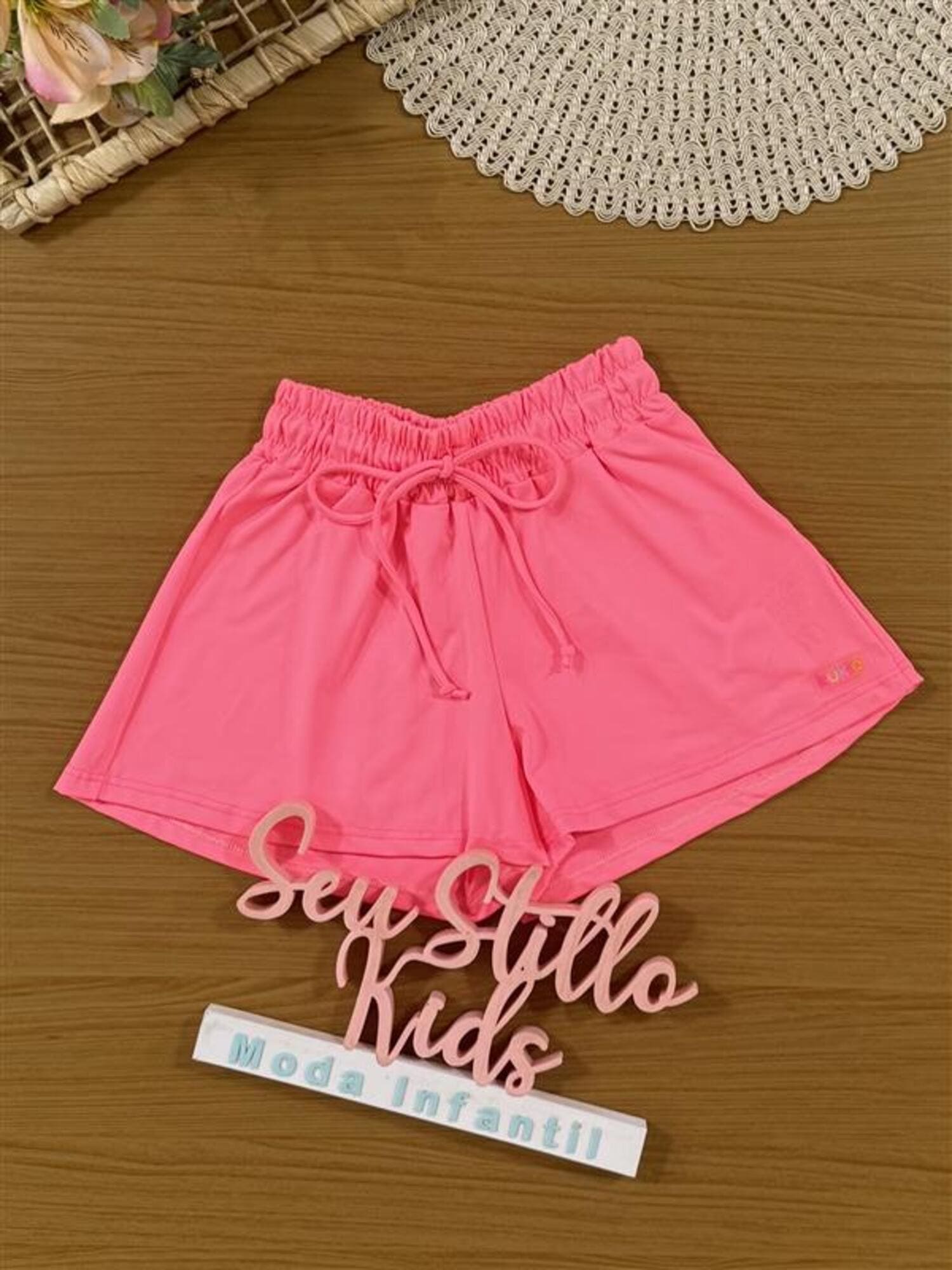 Shorts Infantil com Proteção Solar Kukiê Verão Rosa Neon