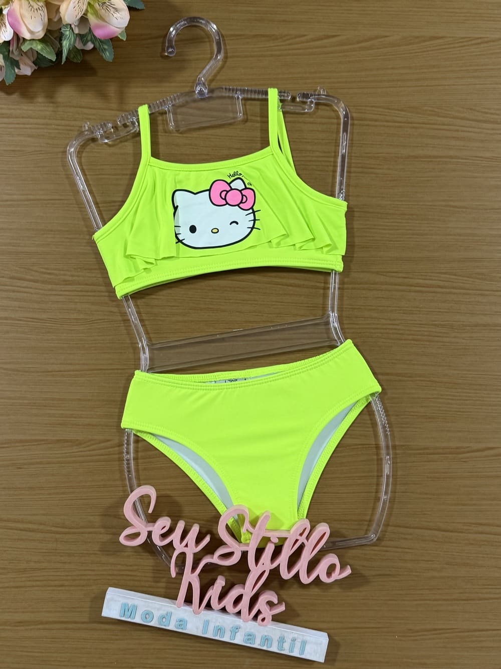 Biquíni Infantil Momi Amarelo Neon com Babado Hello Kitty