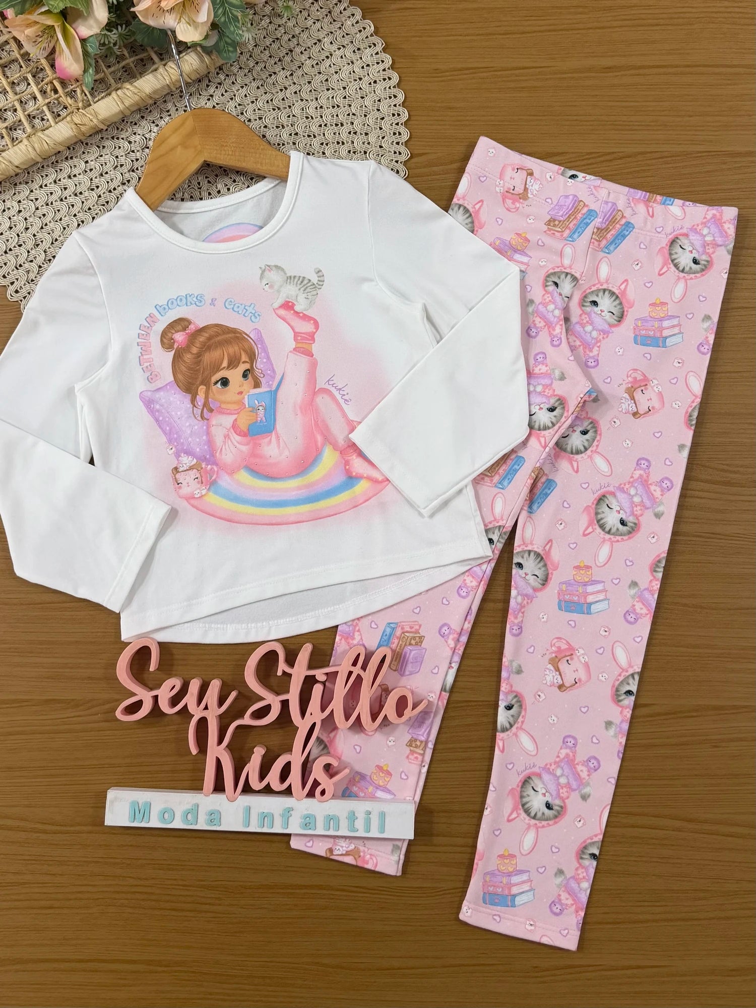 Pijama Infantil Kukiê Inverno com Calça Legging Rosa e Blusa Manga Longa Hora de Dormir