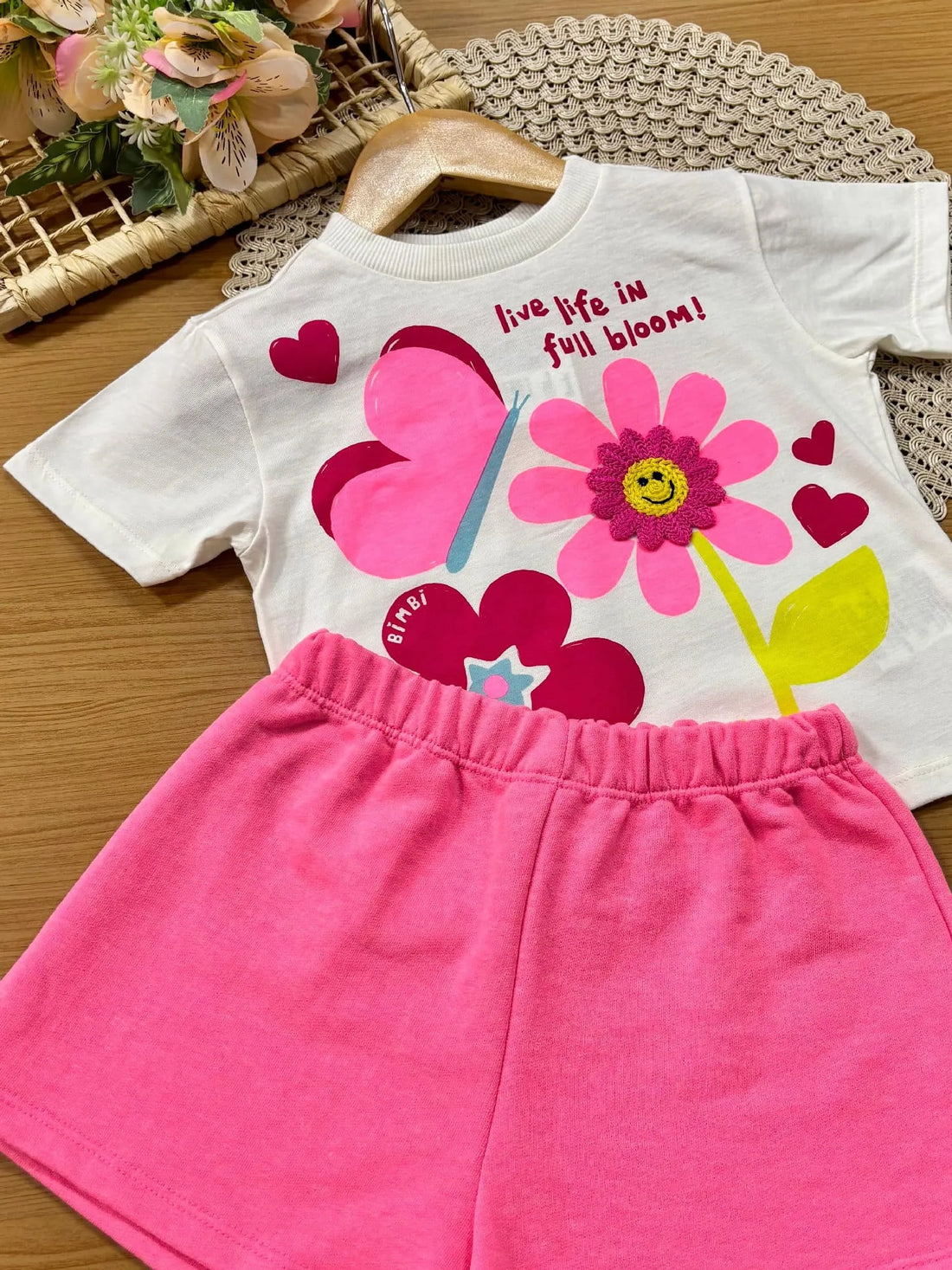 Conjunto Infantil Menina Bimbi com Shorts Rosa e Blusa Branca Jardim