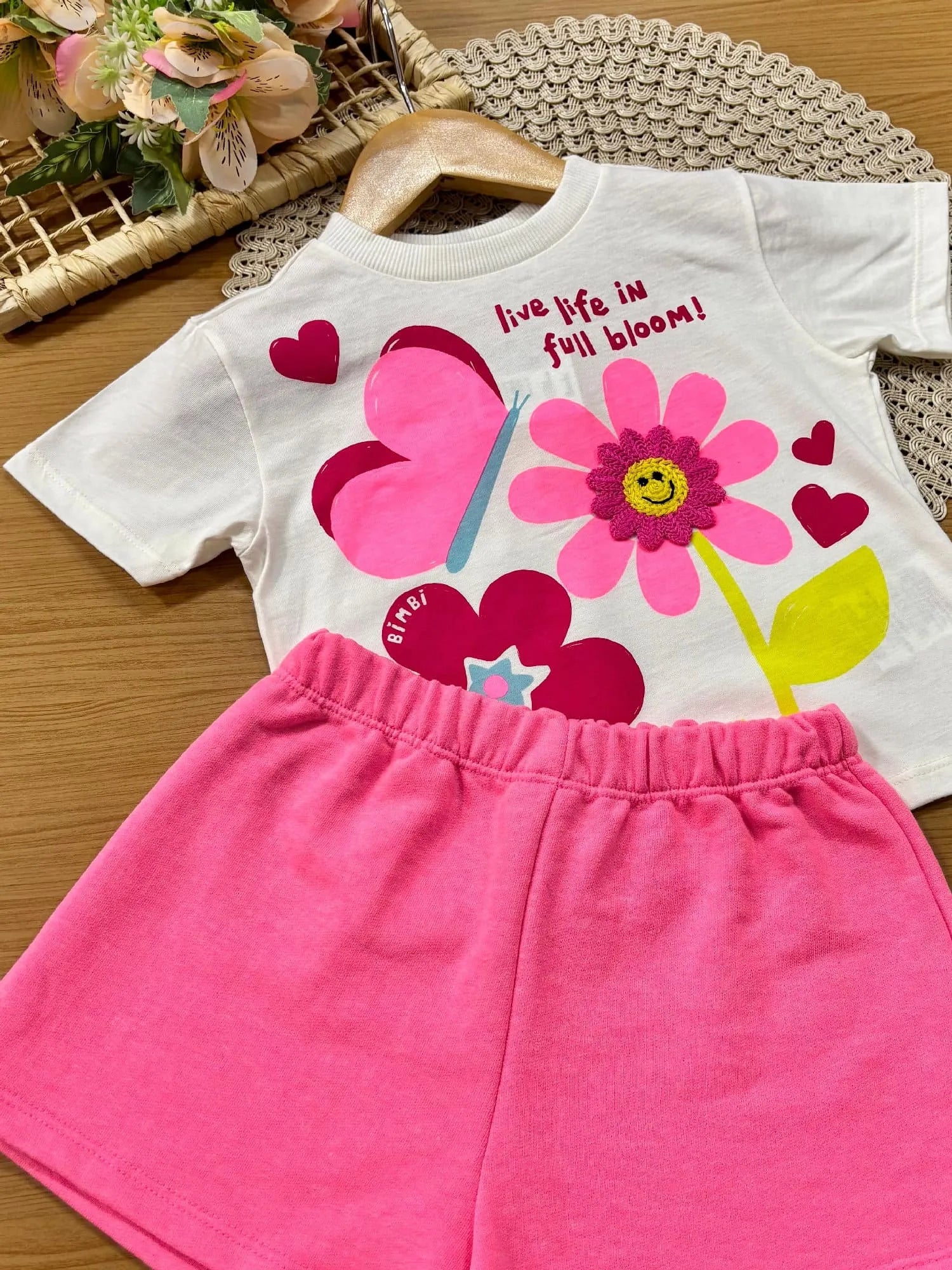 Conjunto Infantil Menina Bimbi com Shorts Rosa e Blusa Branca Jardim