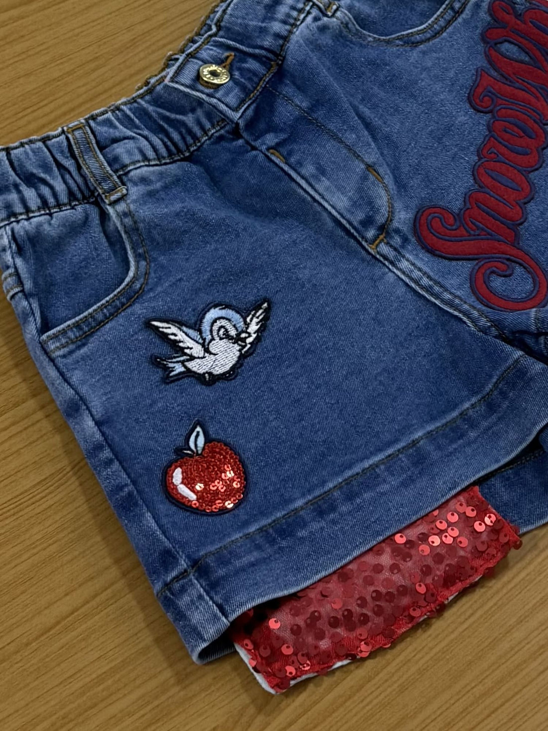 Shorts infantil Animê Jeans Branca de Neve Disney