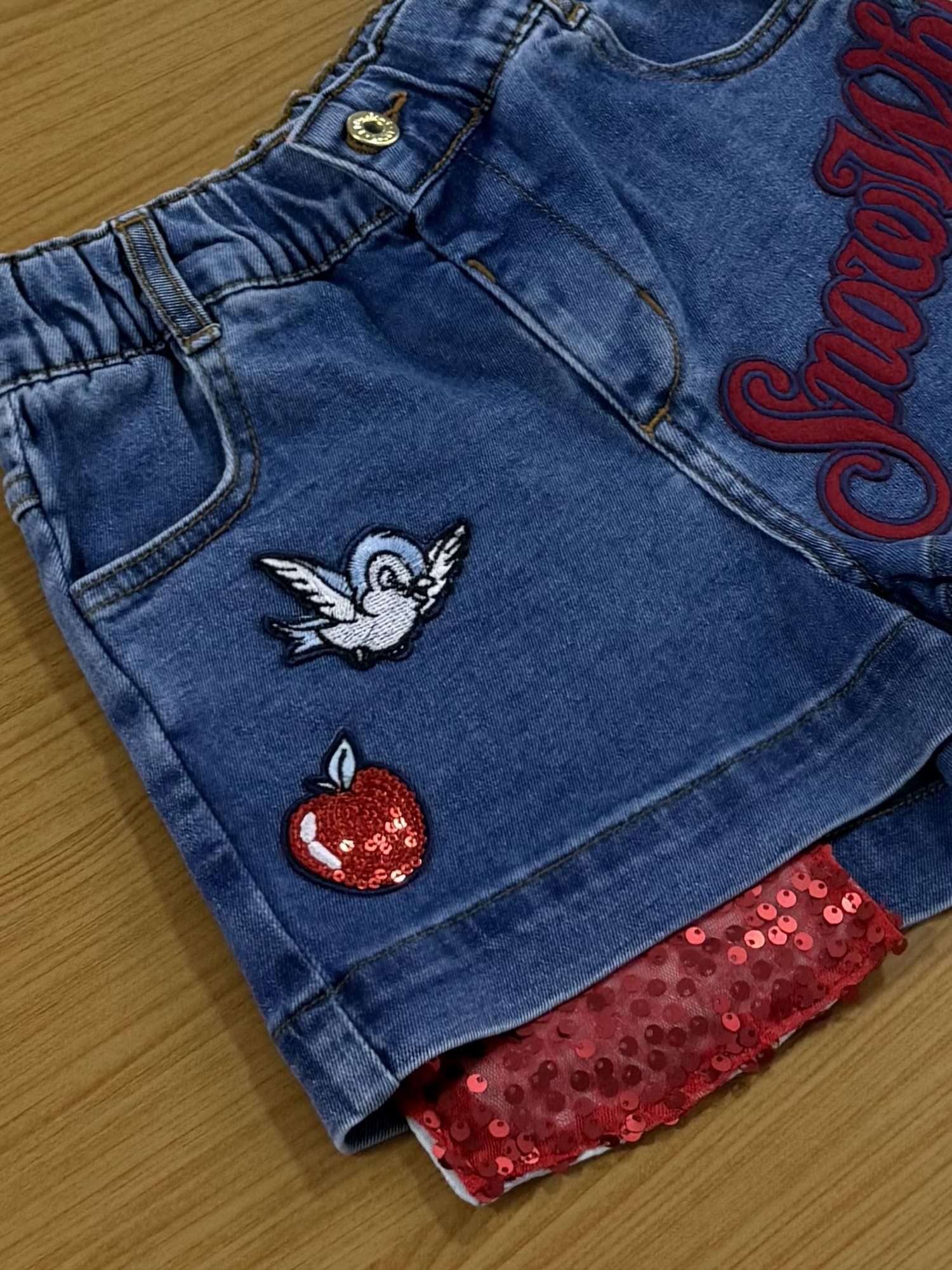 Shorts infantil Animê Jeans Branca de Neve Disney