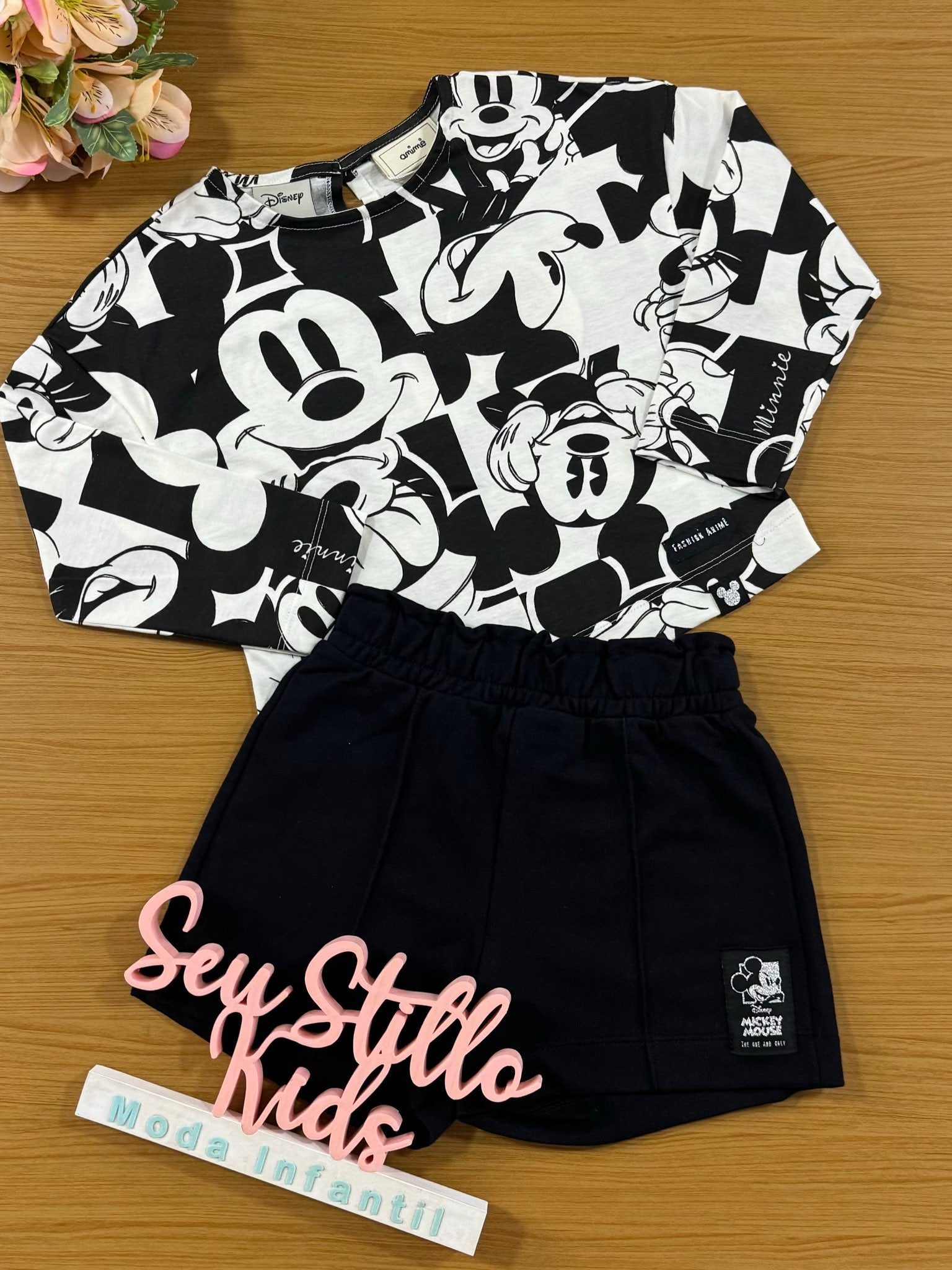 Conjunto Infantil Animê Inverno Shorts e Blusa Mickey Disney
