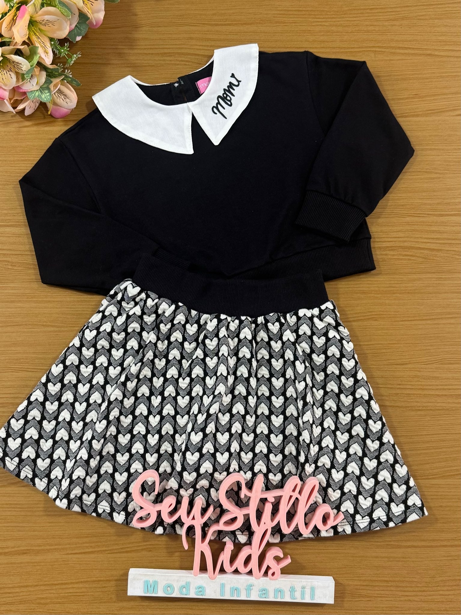 Conjunto Infantil Momi Inverno Saia Corações e Moletom