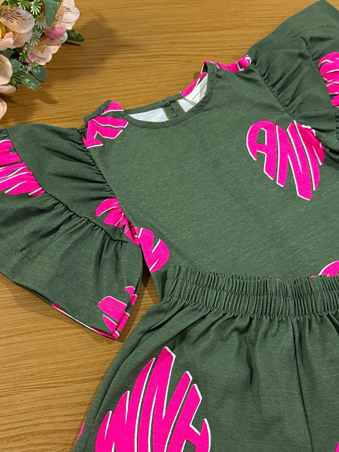 Conjunto Infantil Animê Inverno Shorts e Blusa Verde