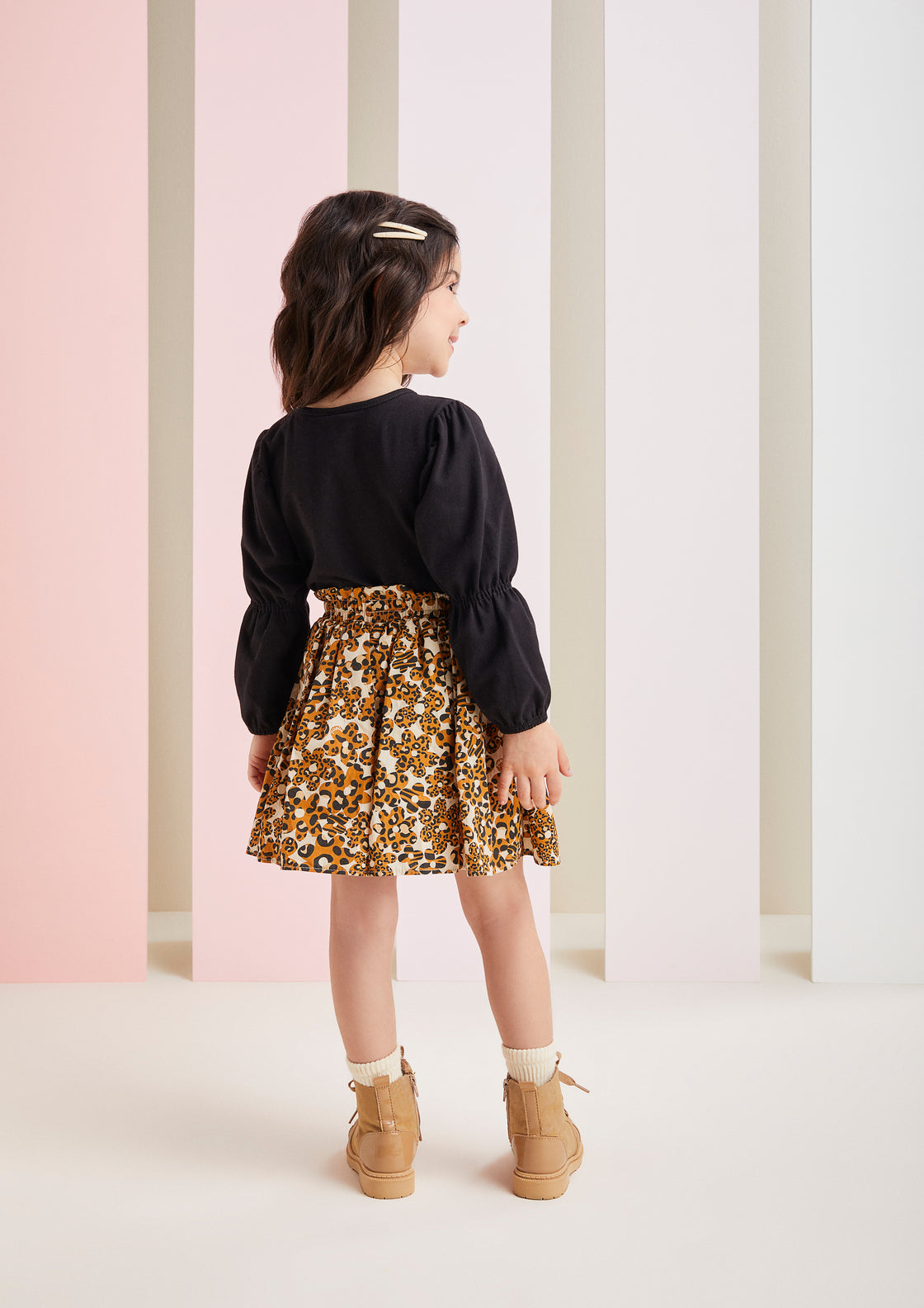 Conjunto Infantil Momi Inverno Saia Oncinha Floral e Blusa Preta