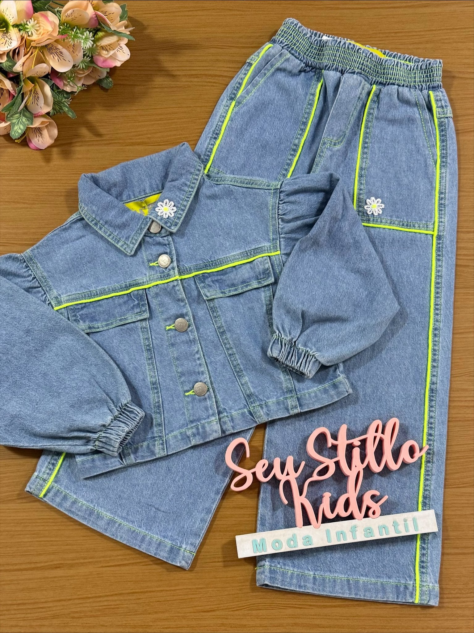 Conjunto Infantil Catavento Inverno Calça e Jaqueta Jeans Florzinha