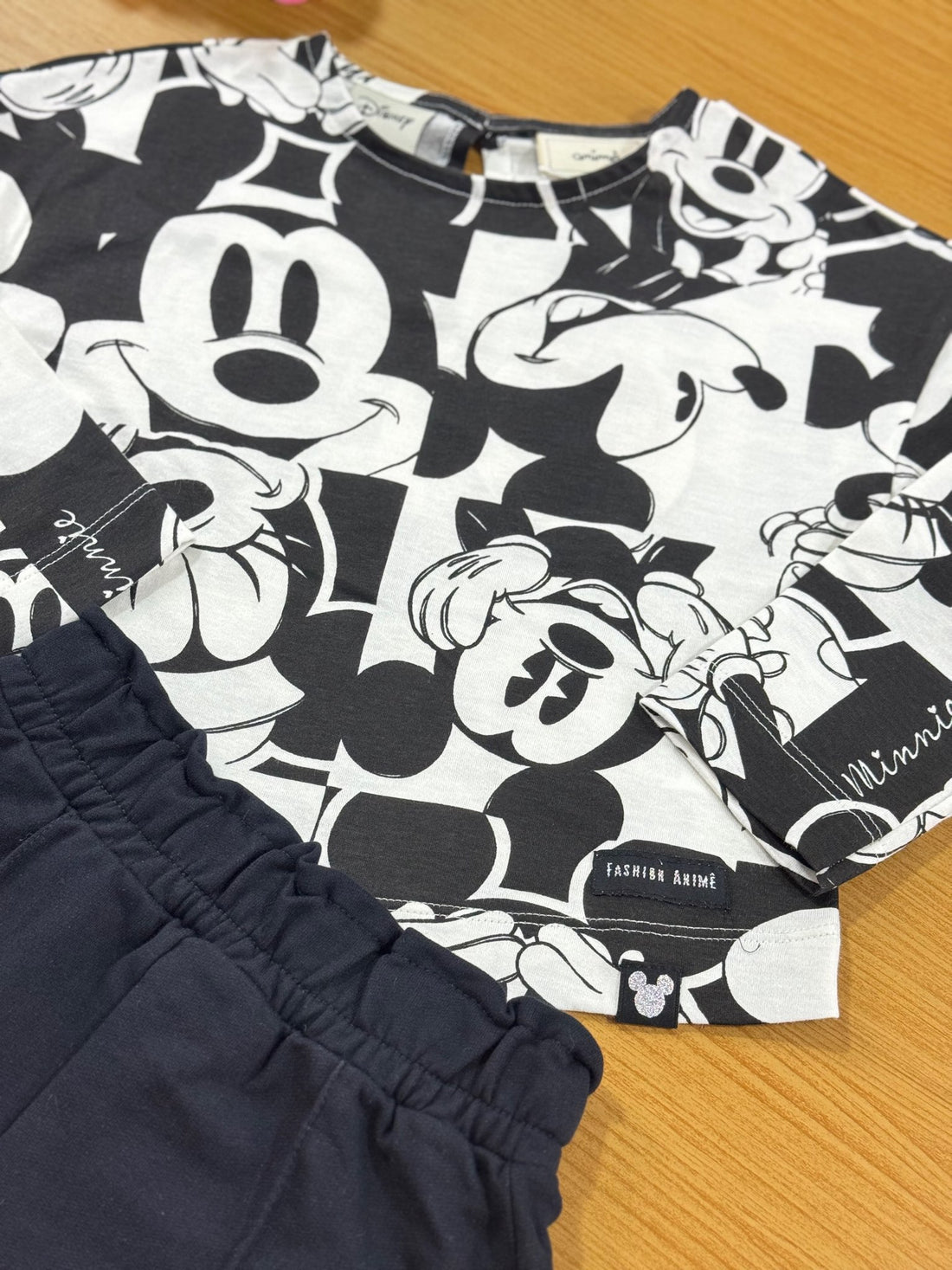 Conjunto Infantil Animê Inverno Shorts e Blusa Mickey Disney