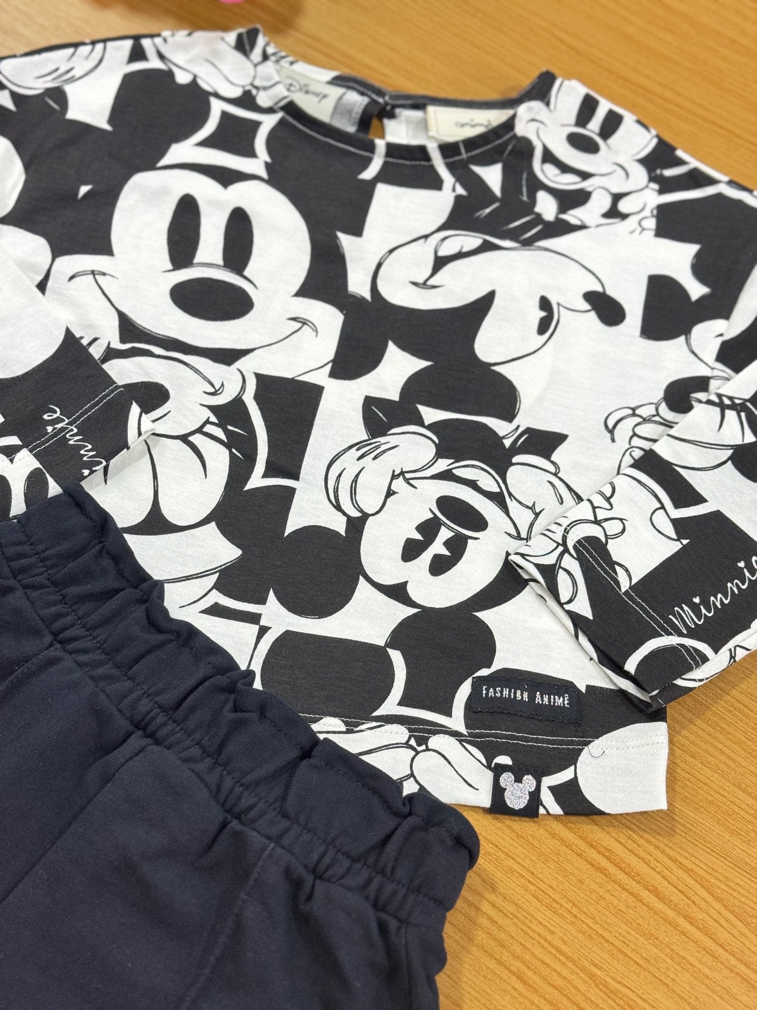 Conjunto Infantil Animê Inverno Shorts e Blusa Mickey Disney