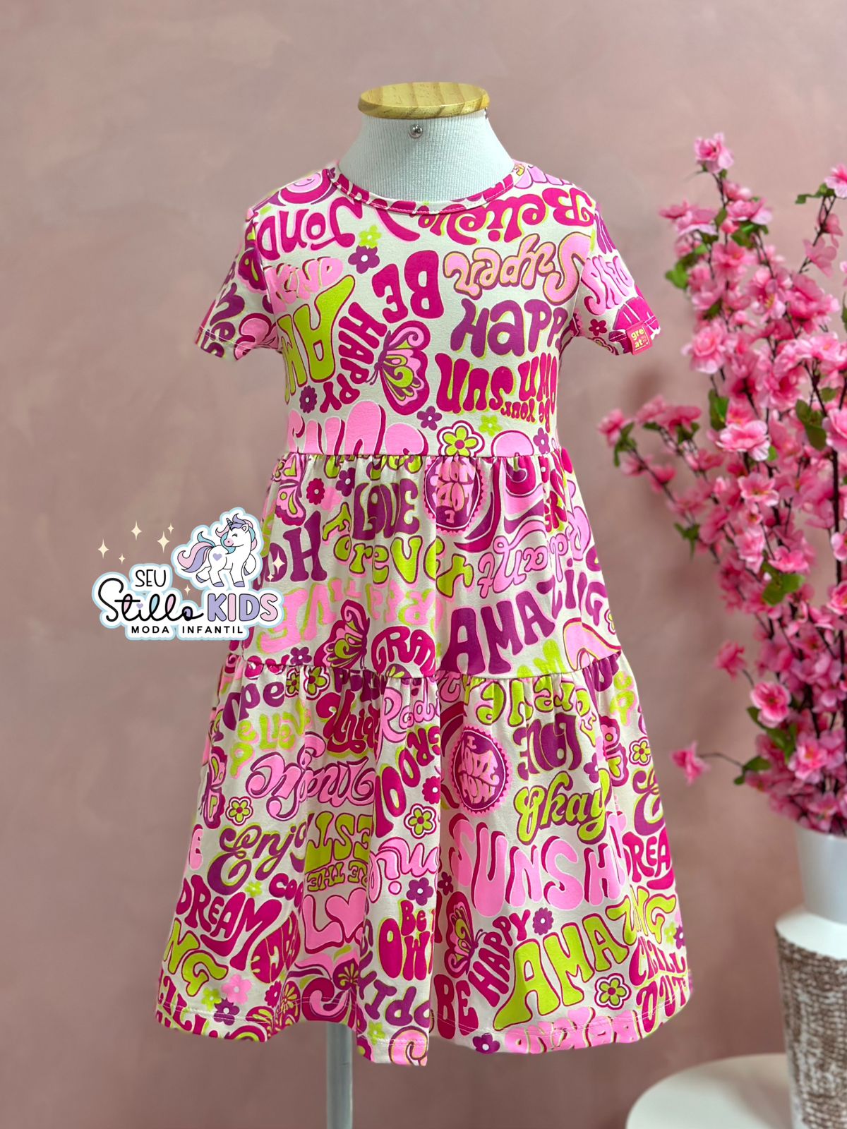 Vestido Infantil Momi Verão Manga Curta Colorido Letras