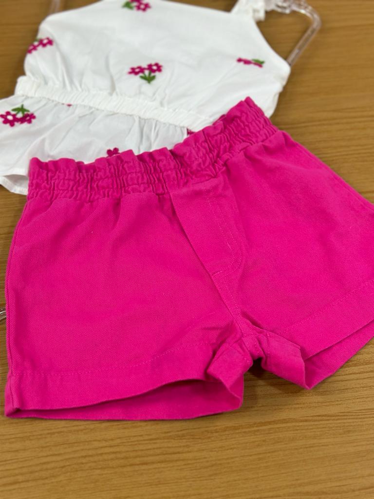 Conjunto Infantil Momi Verão Com Shorts e Blusa Branco Rosas Delicadas