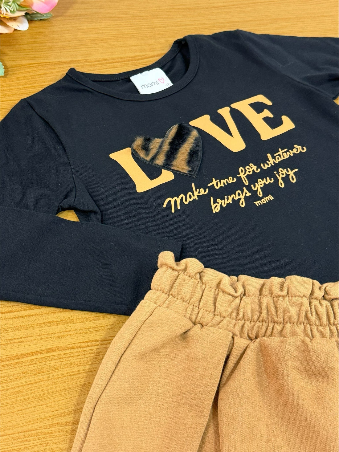 Conjunto Infantil Momi Inverno Shorts Saia e Blusa Preta Love