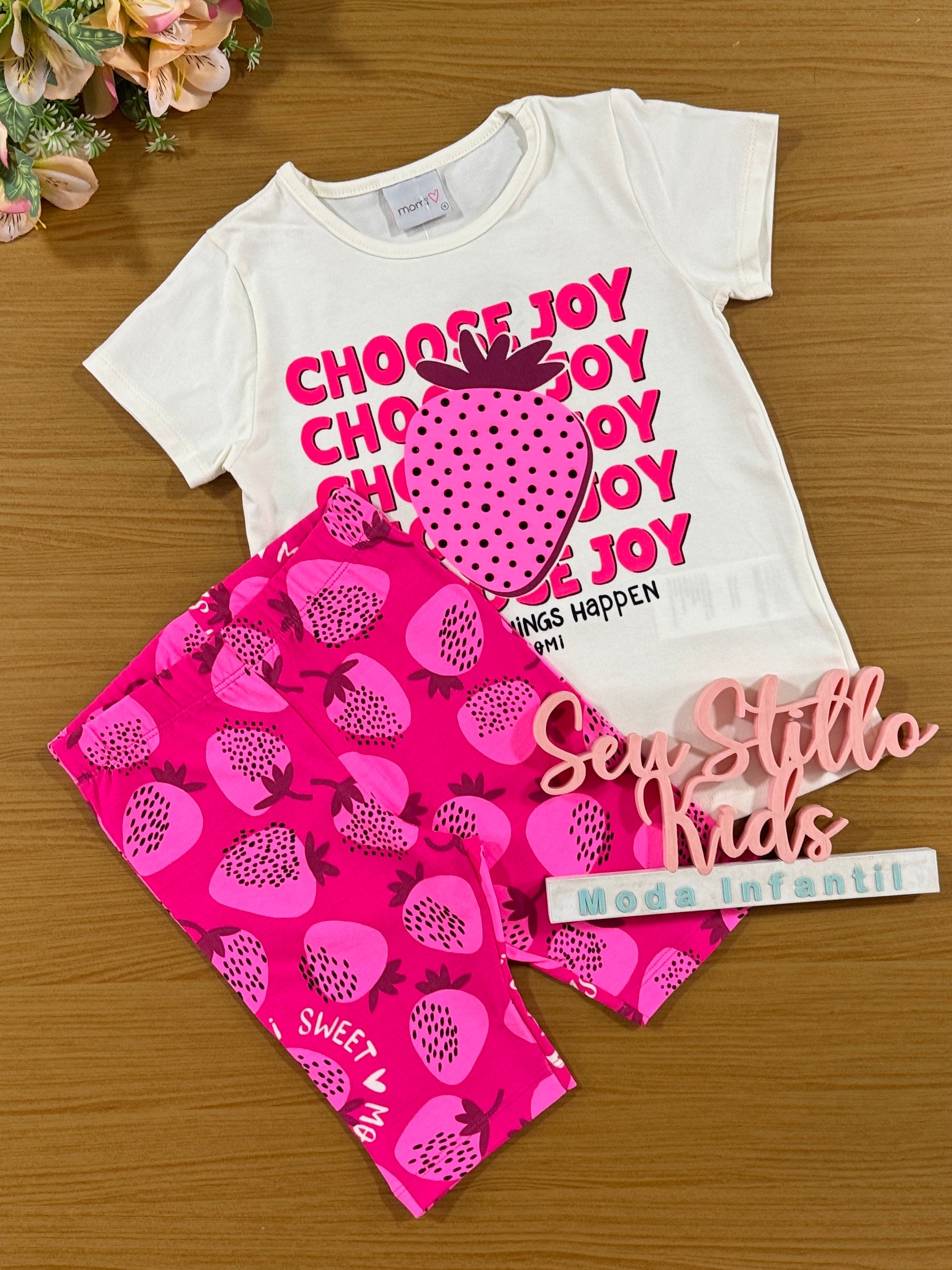 Conjunto Infantil Momi Verão Shorts Ciclista Pink e Blusa Morango