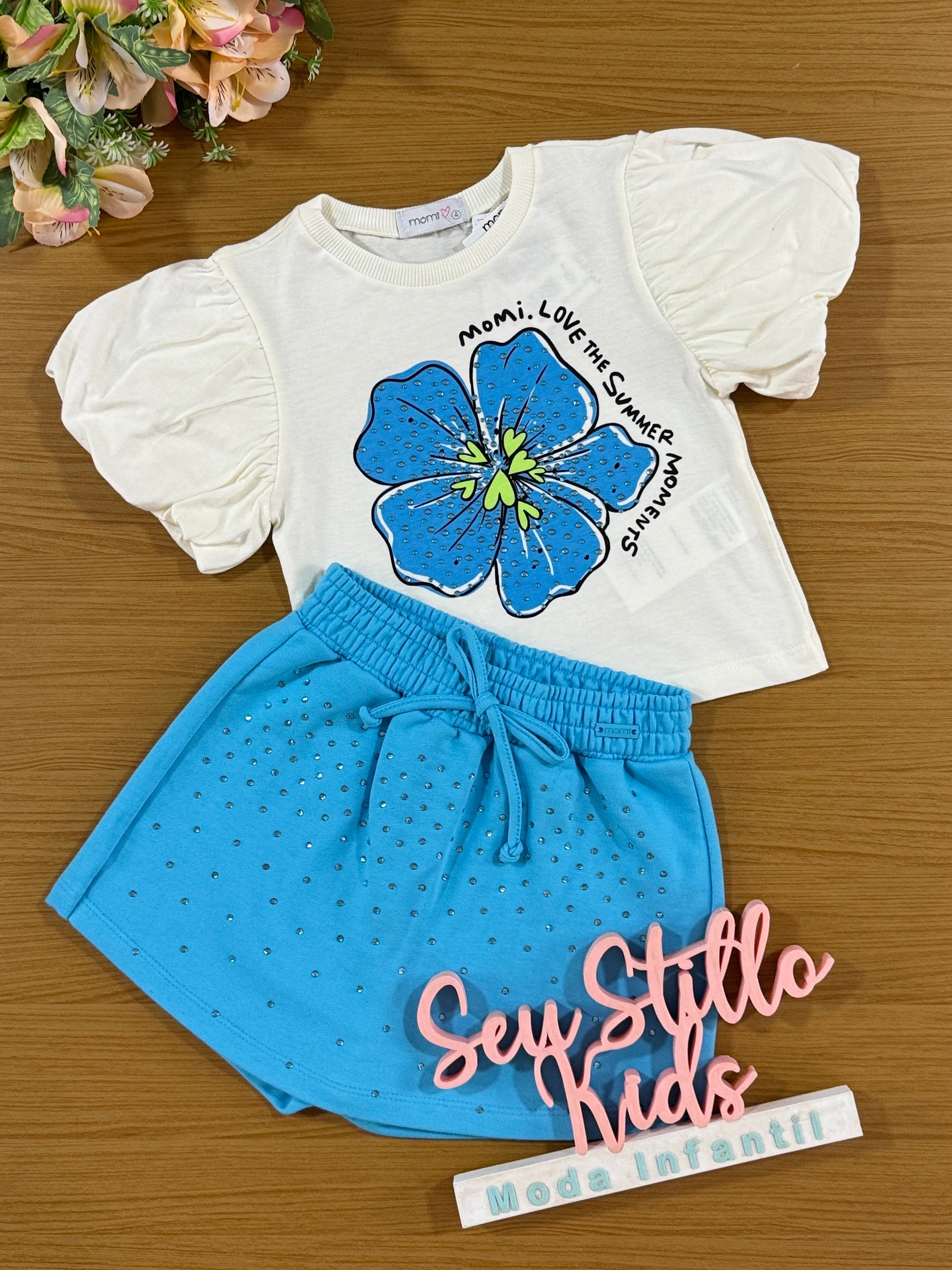 Conjunto Infantil Momi Verão Shorts Saia Azul e Blusa Flor