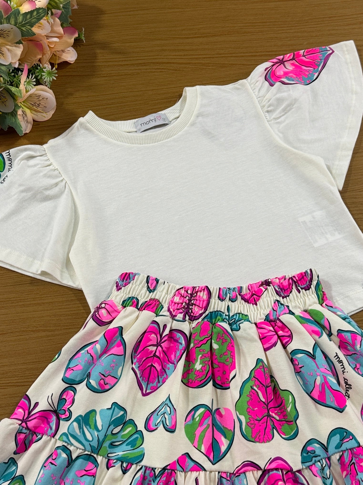 Conjunto Infantil Momi Verão Saia Folhas e Blusa Off