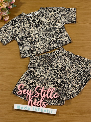 Conjunto Infantil Animê Inverno Shorts e Blusa Oncinha