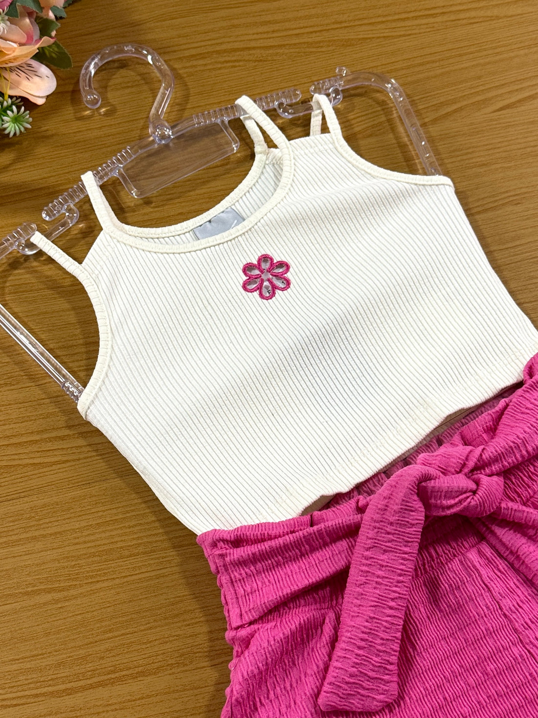 Conjunto Infantil Catavento Verão Shorts Rosa e Blusa Flor