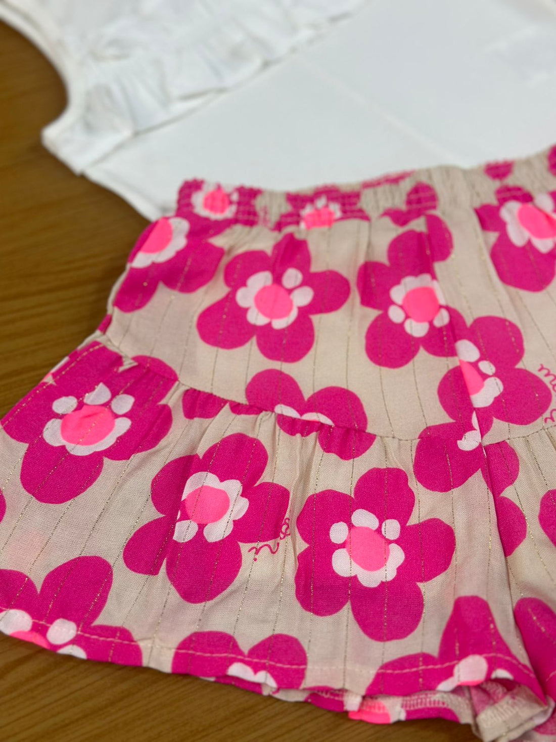 Conjunto Infantil Momi Verão Com Shorts e Blusa Florzinha