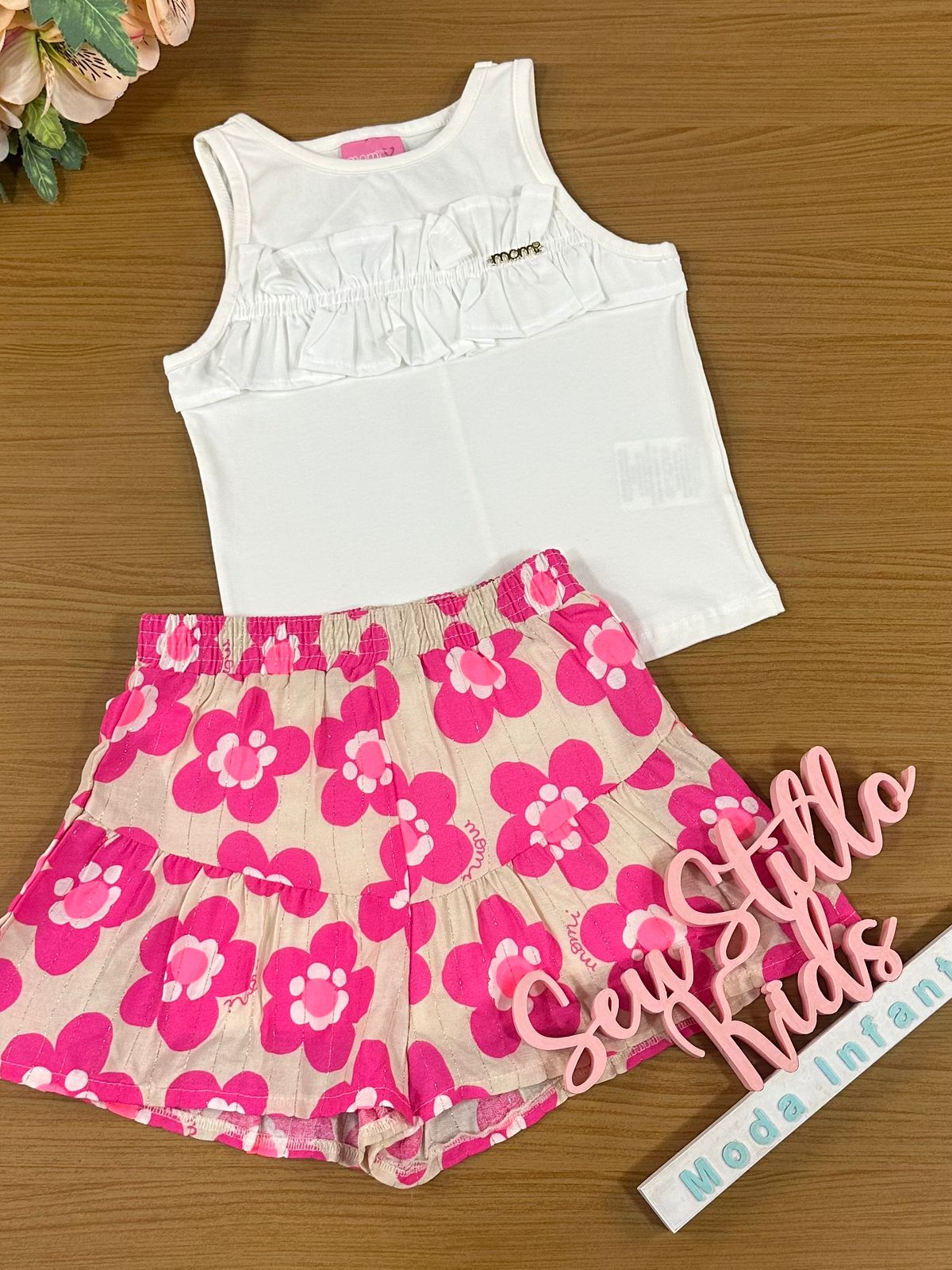 Conjunto Infantil Momi Verão Com Shorts e Blusa Florzinha