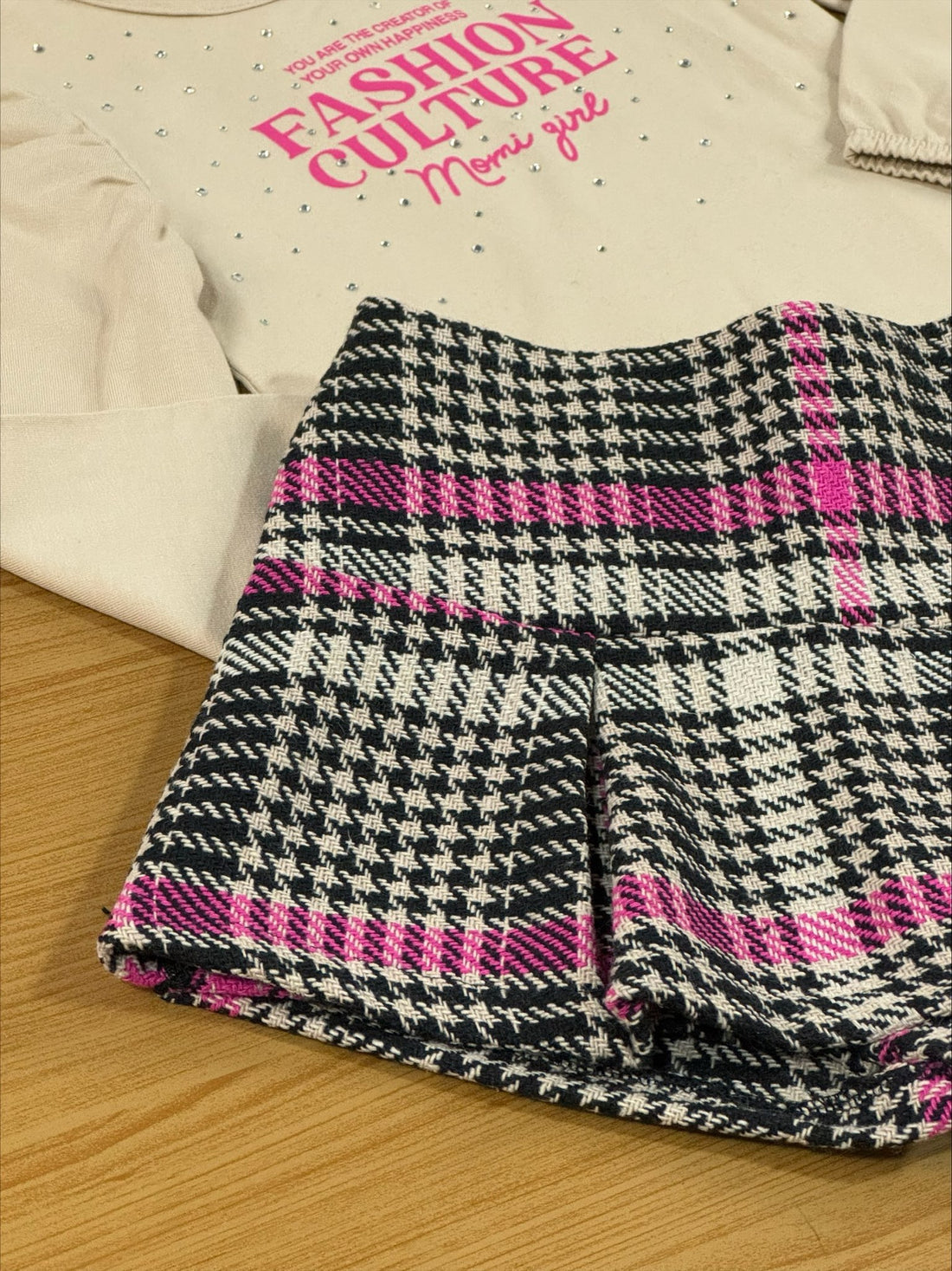 Conjunto Infantil Momi Inverno Shorts Saia e Blusa Bege Fashion