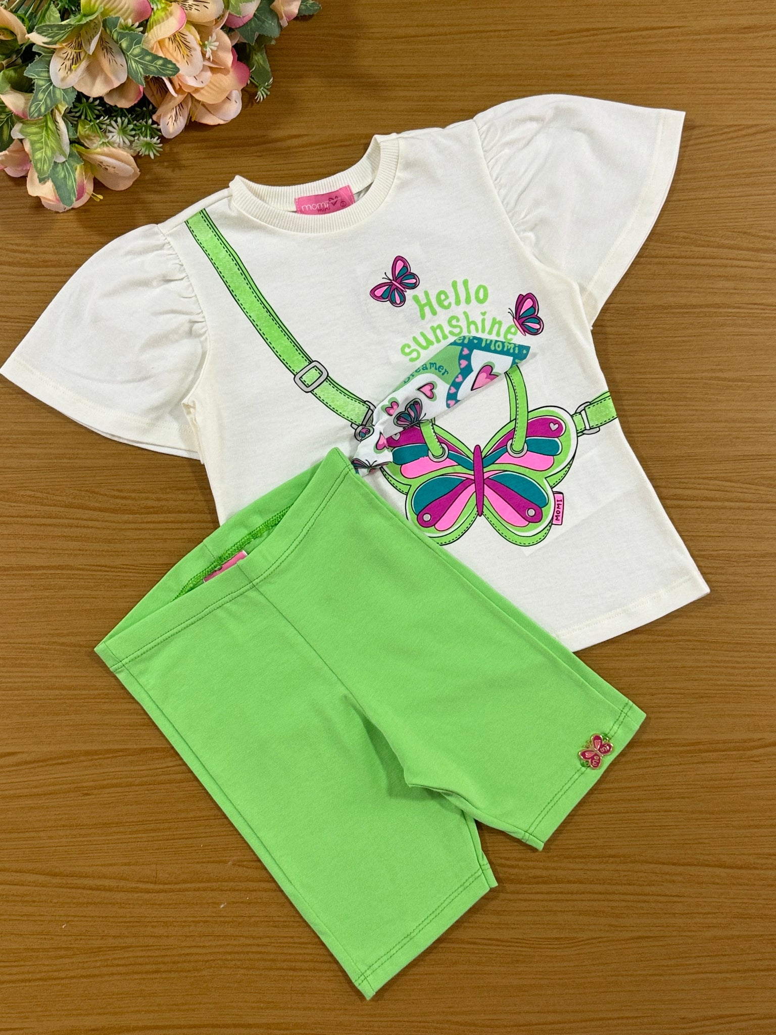 Conjunto Infantil Momi Shorts Ciclista Verde e Blusa Borboleta