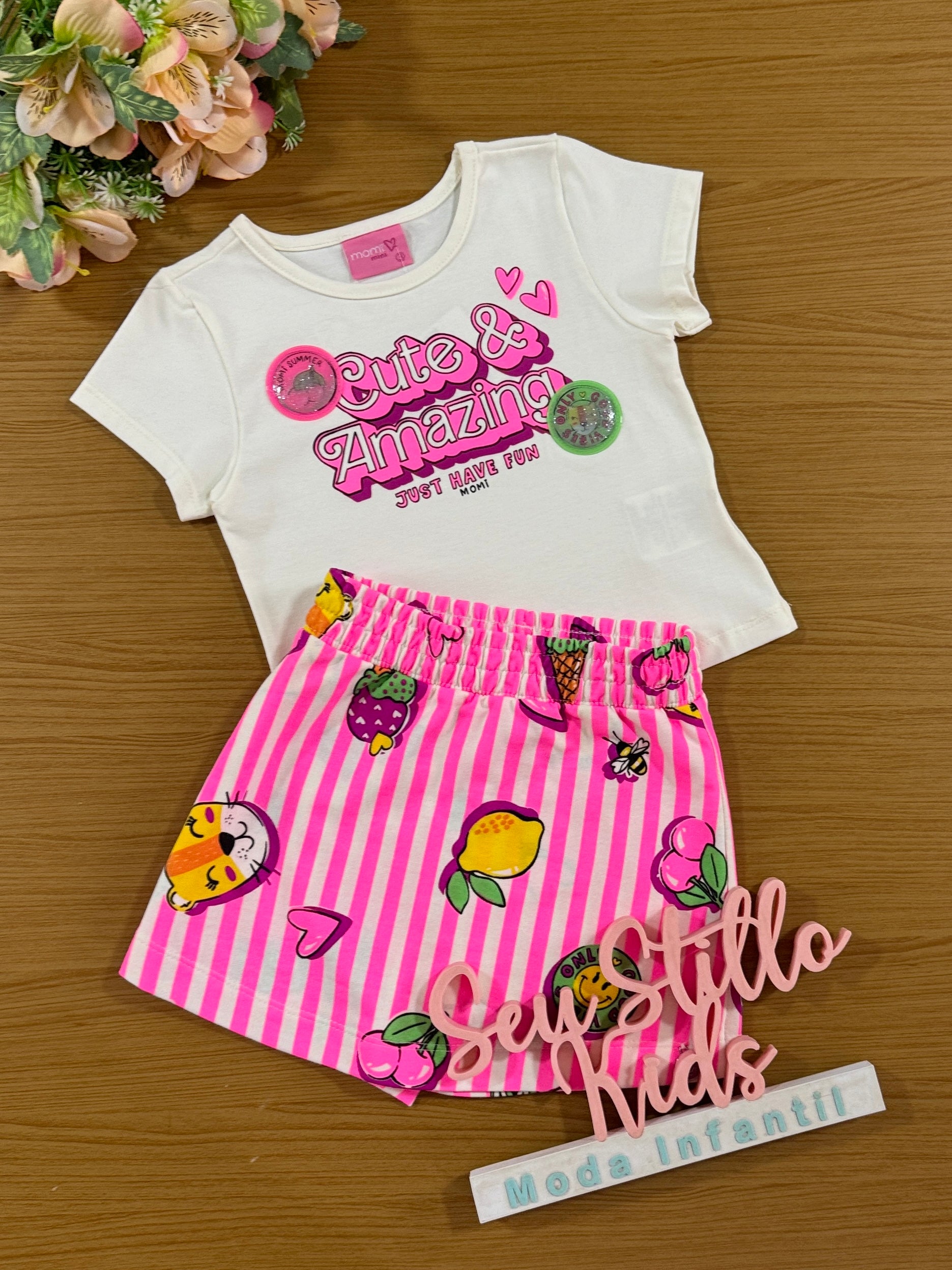 Conjunto Infantil Momi Verão Com Shorts Saia Listrada Rosa e Blusa Amazing