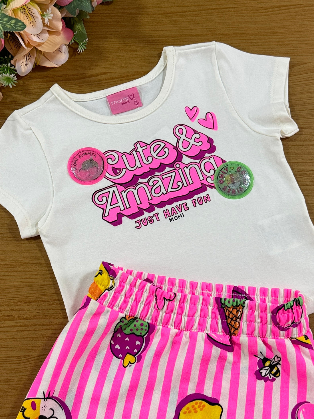 Conjunto Infantil Momi Verão Com Shorts Saia Listrada Rosa e Blusa Amazing