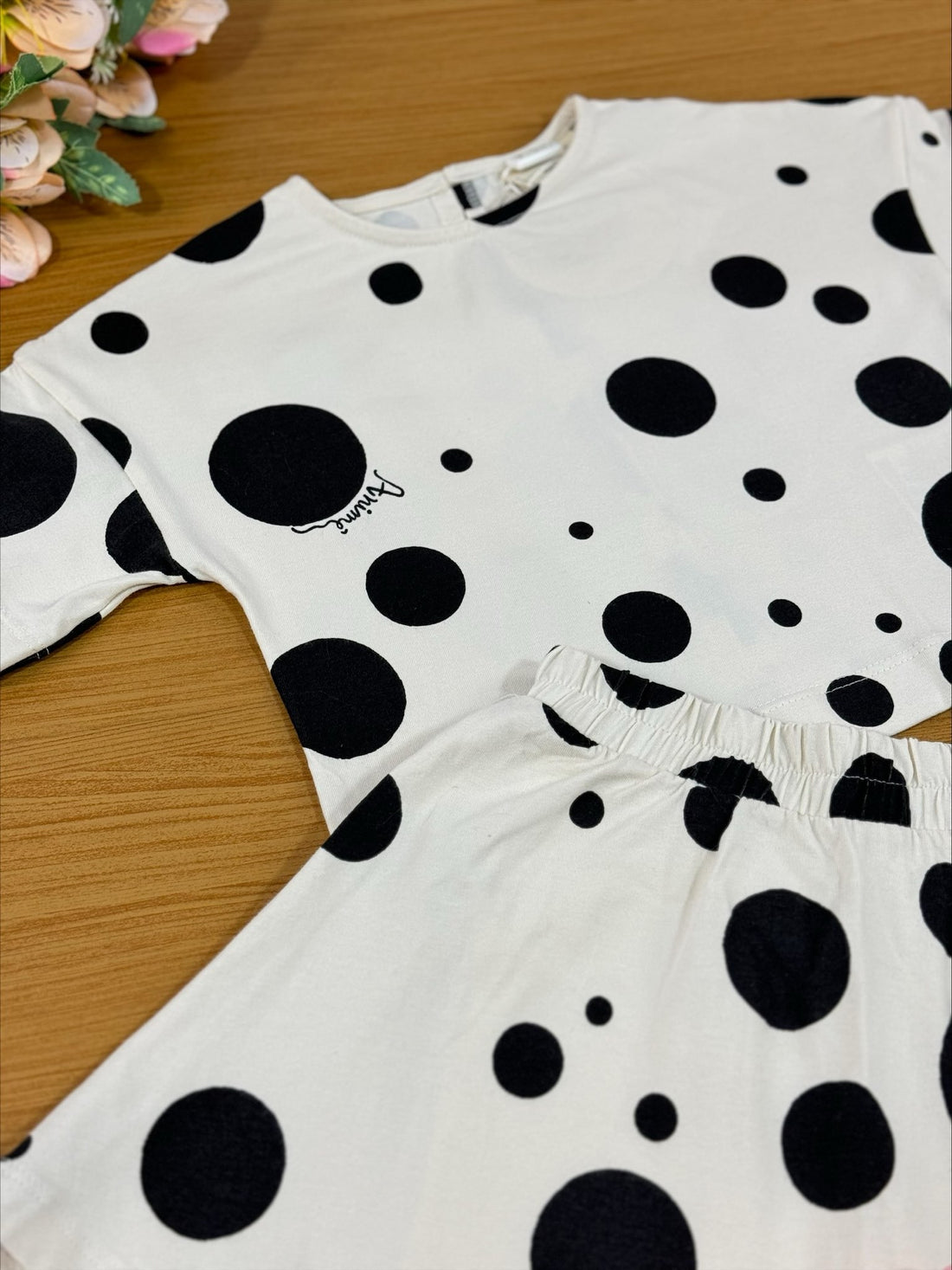 Conjunto Infantil Animê Inverno com Saia e Blusa Manga Curta Poá