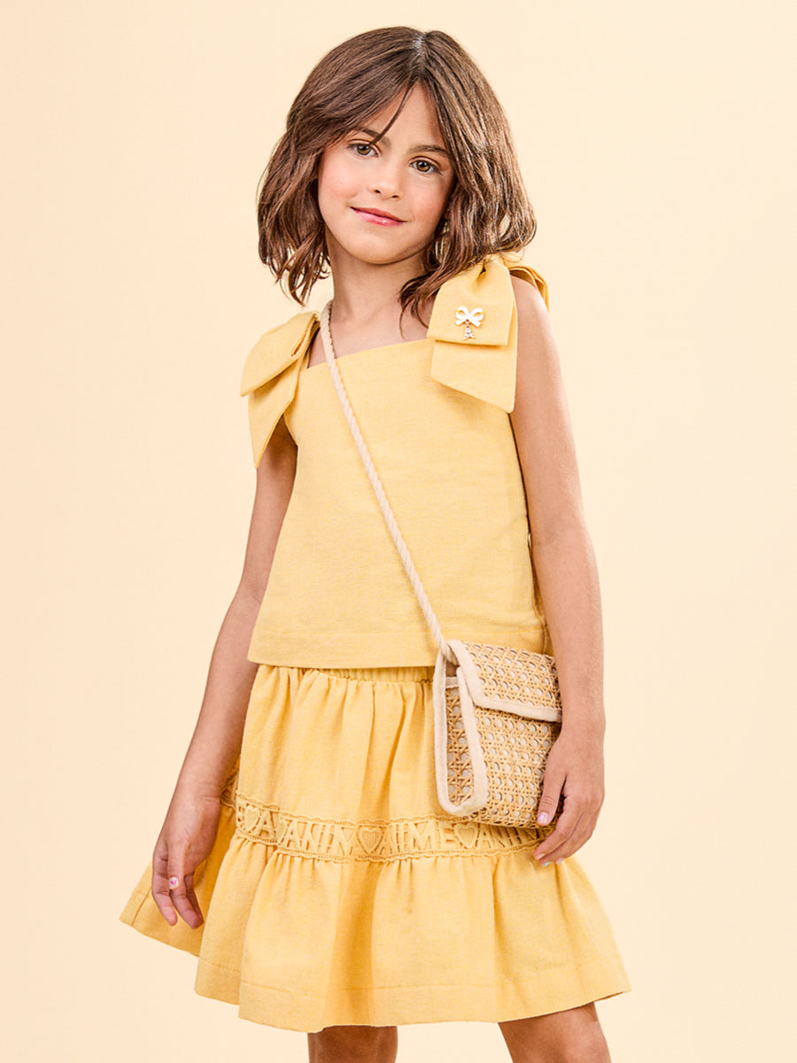 Conjunto Infantil Animê Verão Saia Bordada e Blusa Mostarda