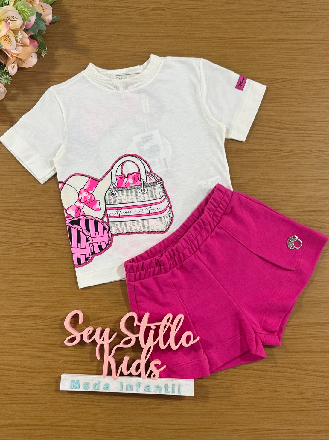 Conjunto Infantil Animê Verão Shorts Rosa e Blusa Minnie Disney
